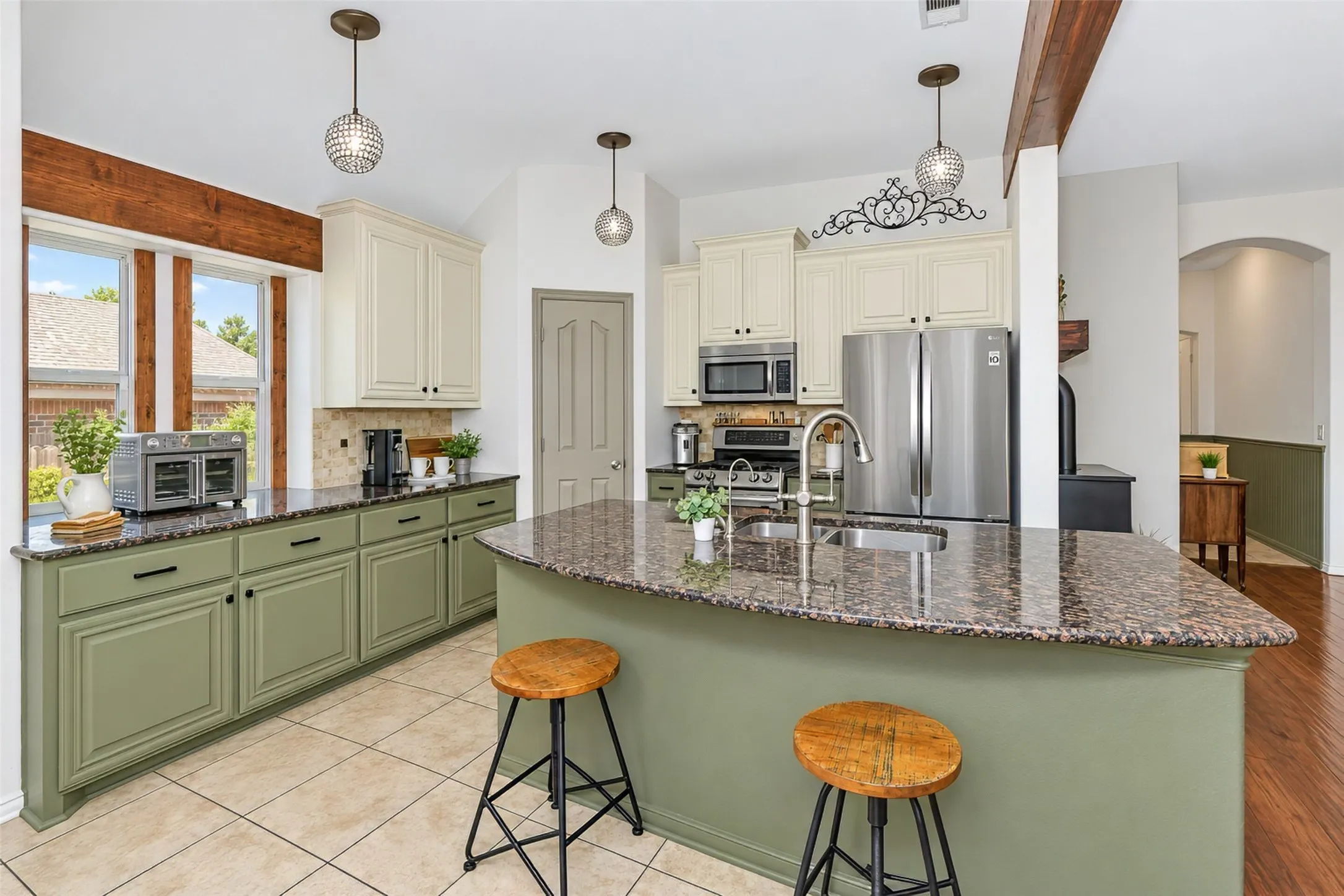 Single Family Residence For Sale in Tarrant County , 745 Dalrock Road, Fort Worth, Texas 76131, 4 Bedroom, 2 Bathroom, 3 Garage spaces, 2,221 Sqft, built in 2011, mls#21391082, Real Estate Agent in Fort Worth, Homes For Sale in Tarrant county, Homes For Sale in Fort Worth, Realtor in Fort Worth Texas, Real Estate Brokerage Independent Realty Texas, Luminita Cordes Realtor