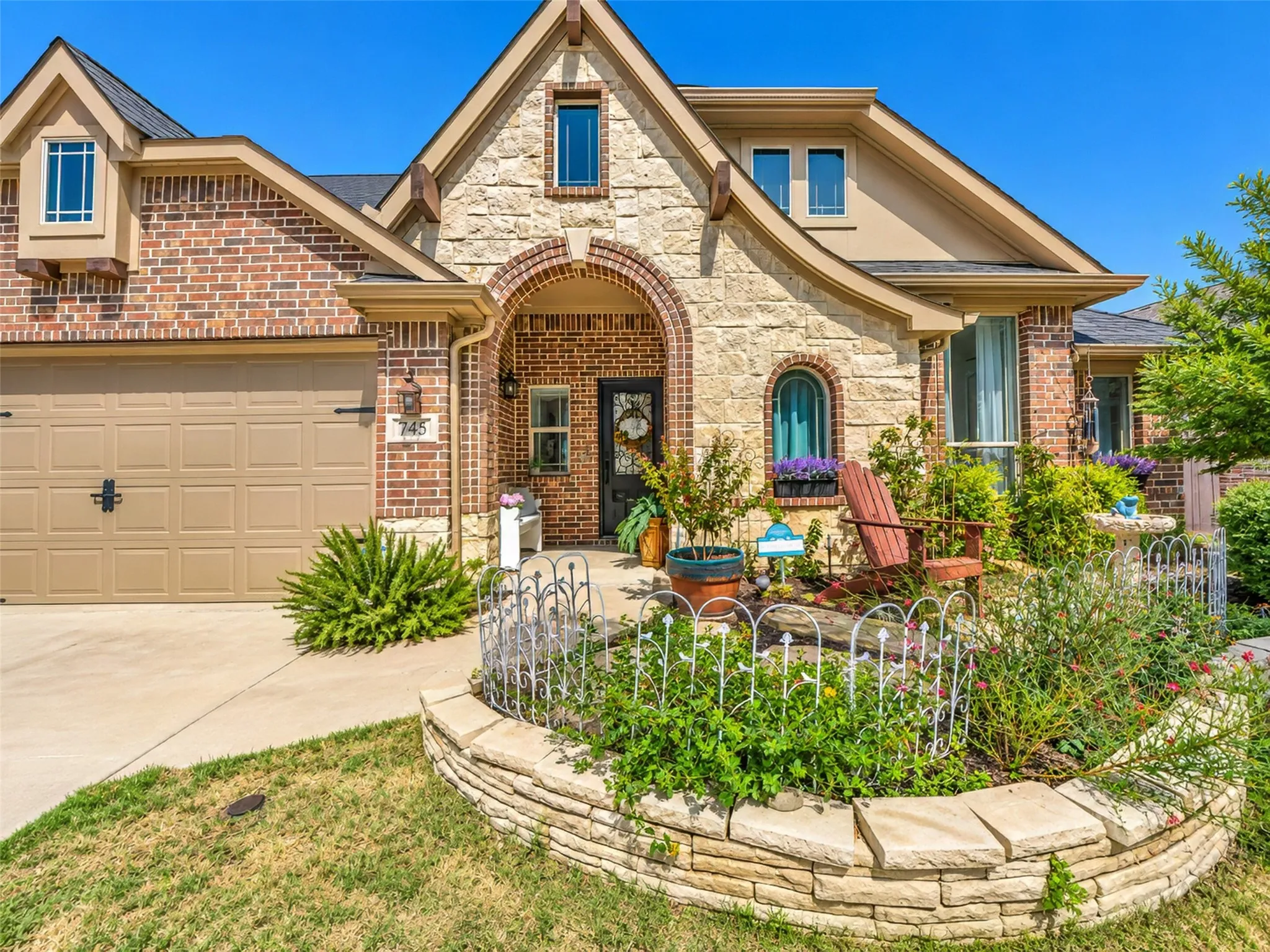 Single Family Residence For Sale in Tarrant County , 745 Dalrock Road, Fort Worth, Texas 76131, 4 Bedroom, 2 Bathroom, 3 Garage spaces, 2,221 Sqft, built in 2011, mls#21391082, Real Estate Agent in Fort Worth, Homes For Sale in Tarrant county, Homes For Sale in Fort Worth, Realtor in Fort Worth Texas, Real Estate Brokerage Independent Realty Texas, Luminita Cordes Realtor