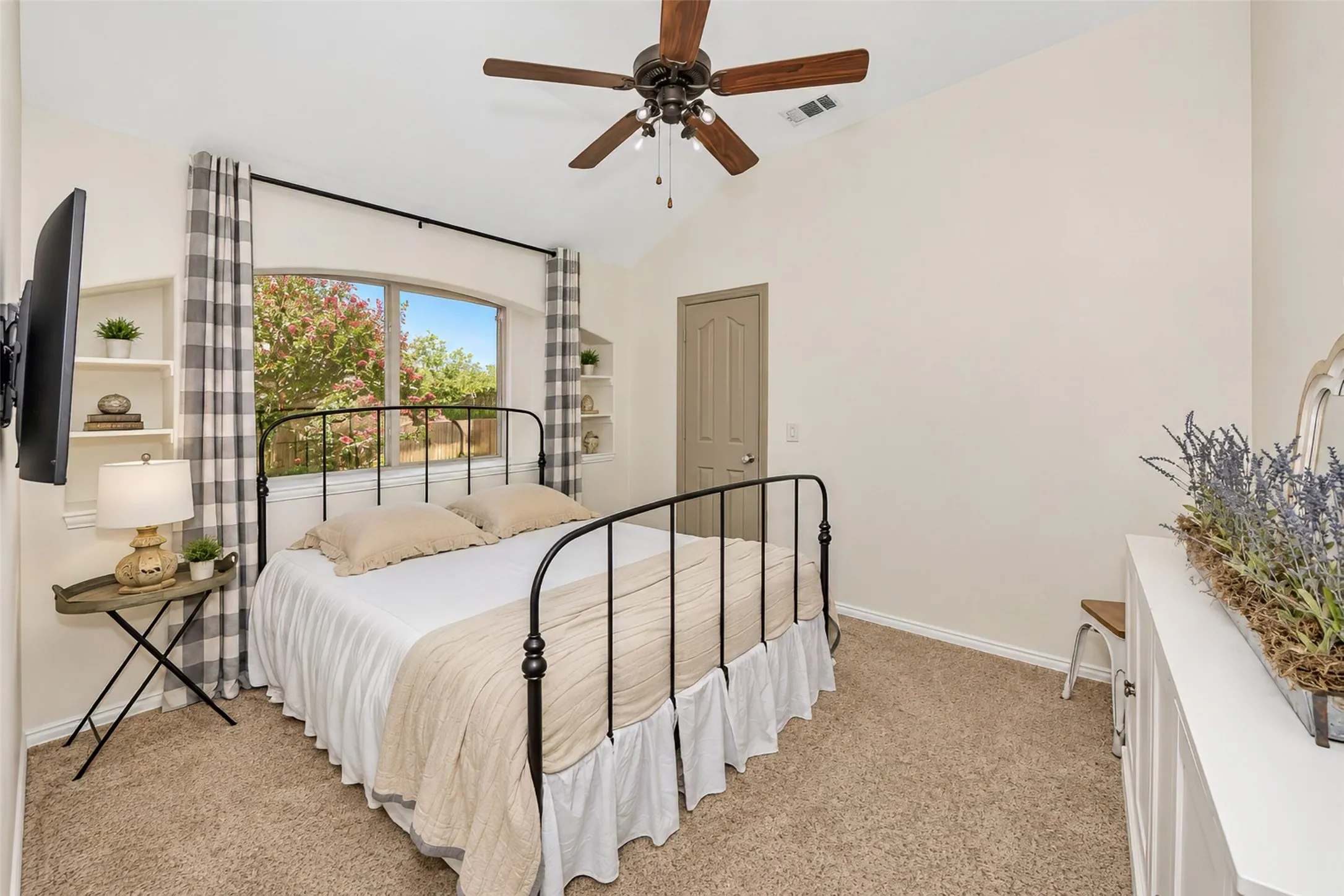 Single Family Residence For Sale in Tarrant County , 745 Dalrock Road, Fort Worth, Texas 76131, 4 Bedroom, 2 Bathroom, 3 Garage spaces, 2,221 Sqft, built in 2011, mls#21391082, Real Estate Agent in Fort Worth, Homes For Sale in Tarrant county, Homes For Sale in Fort Worth, Realtor in Fort Worth Texas, Real Estate Brokerage Independent Realty Texas, Luminita Cordes Realtor