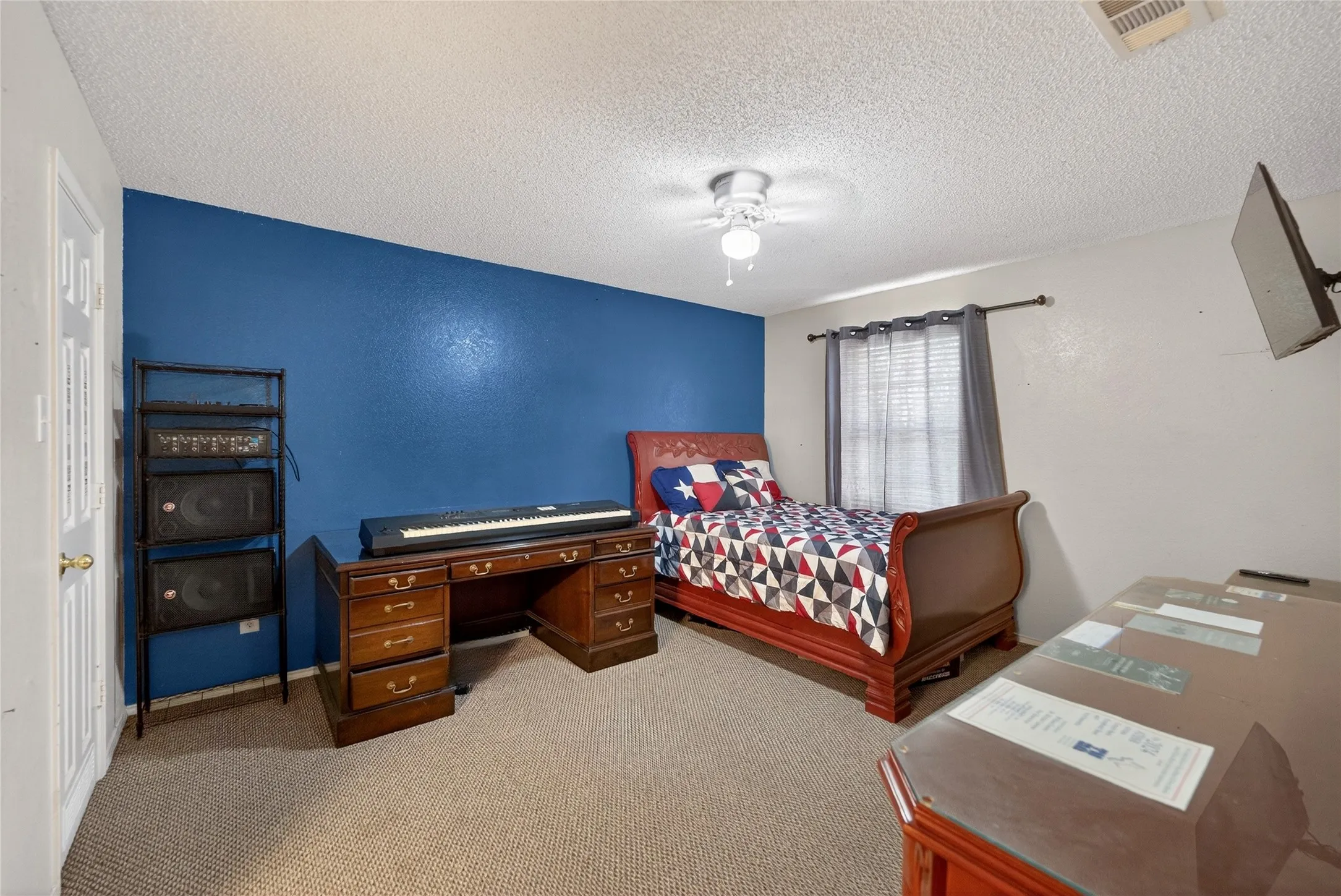 Single Family Residence For Sale in Dallas County , 3318 Chapelwood Drive, Sunnyvale, Texas 75182, 5 Bedroom, 5 Bathroom, 3 Garage spaces, 3,319 Sqft, built in 2000, mls#21391136, Real Estate Agent in Sunnyvale, Homes For Sale in Dallas county, Homes For Sale in Sunnyvale, Realtor in Sunnyvale Texas, Real Estate Brokerage Independent Realty Texas, Luminita Cordes Realtor