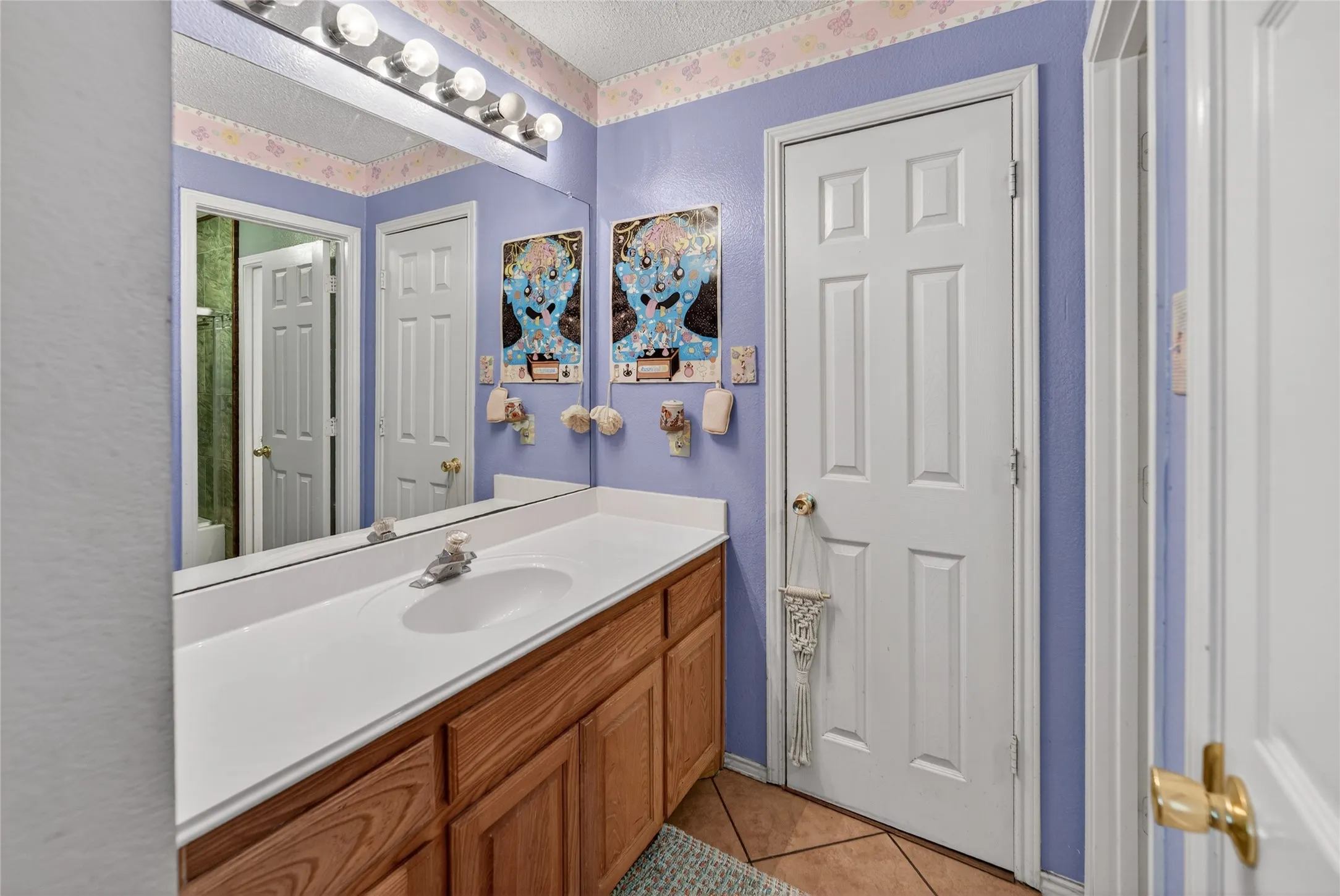 Single Family Residence For Sale in Dallas County , 3318 Chapelwood Drive, Sunnyvale, Texas 75182, 5 Bedroom, 5 Bathroom, 3 Garage spaces, 3,319 Sqft, built in 2000, mls#21391136, Real Estate Agent in Sunnyvale, Homes For Sale in Dallas county, Homes For Sale in Sunnyvale, Realtor in Sunnyvale Texas, Real Estate Brokerage Independent Realty Texas, Luminita Cordes Realtor