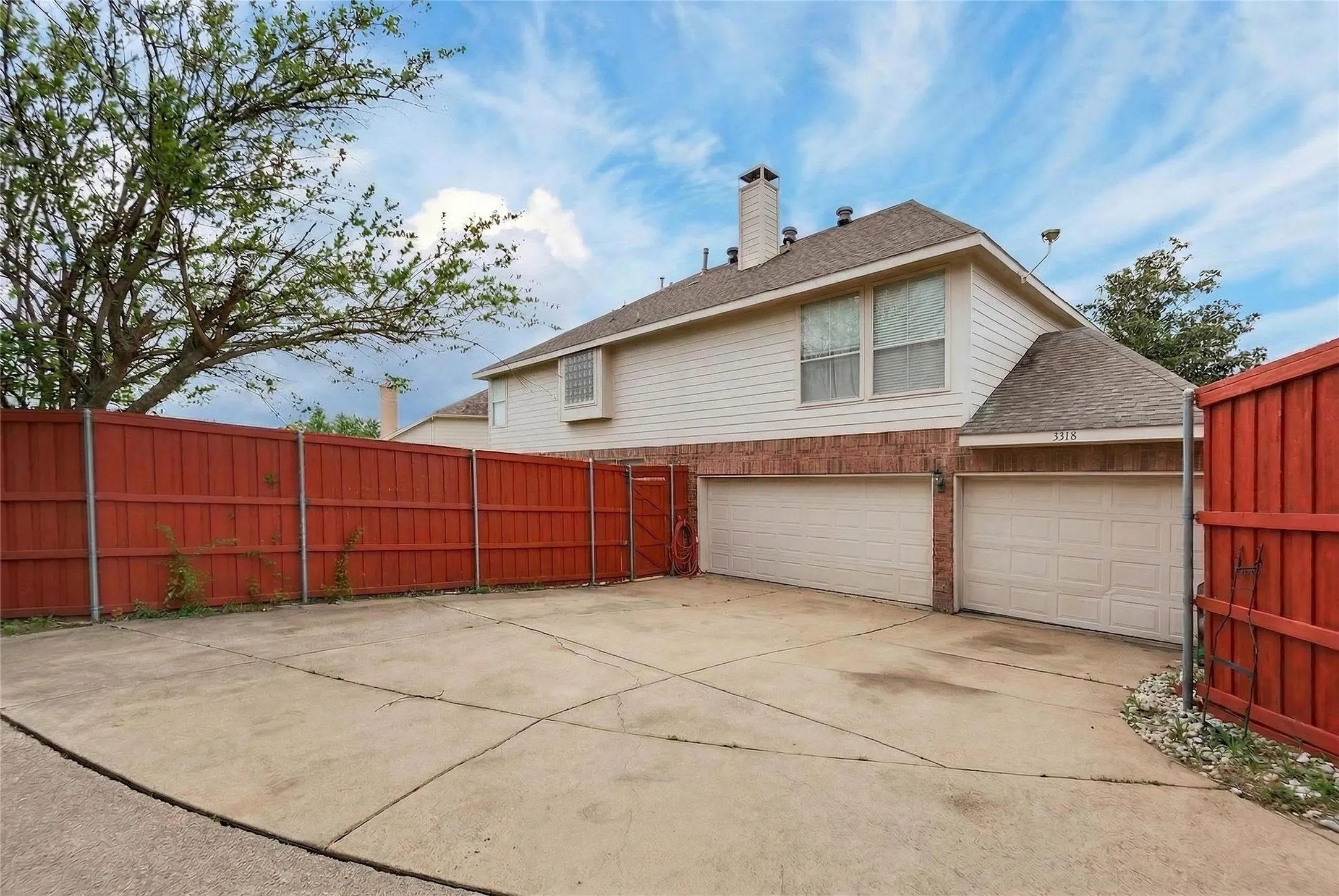 Single Family Residence For Sale in Dallas County , 3318 Chapelwood Drive, Sunnyvale, Texas 75182, 5 Bedroom, 5 Bathroom, 3 Garage spaces, 3,319 Sqft, built in 2000, mls#21391136, Real Estate Agent in Sunnyvale, Homes For Sale in Dallas county, Homes For Sale in Sunnyvale, Realtor in Sunnyvale Texas, Real Estate Brokerage Independent Realty Texas, Luminita Cordes Realtor