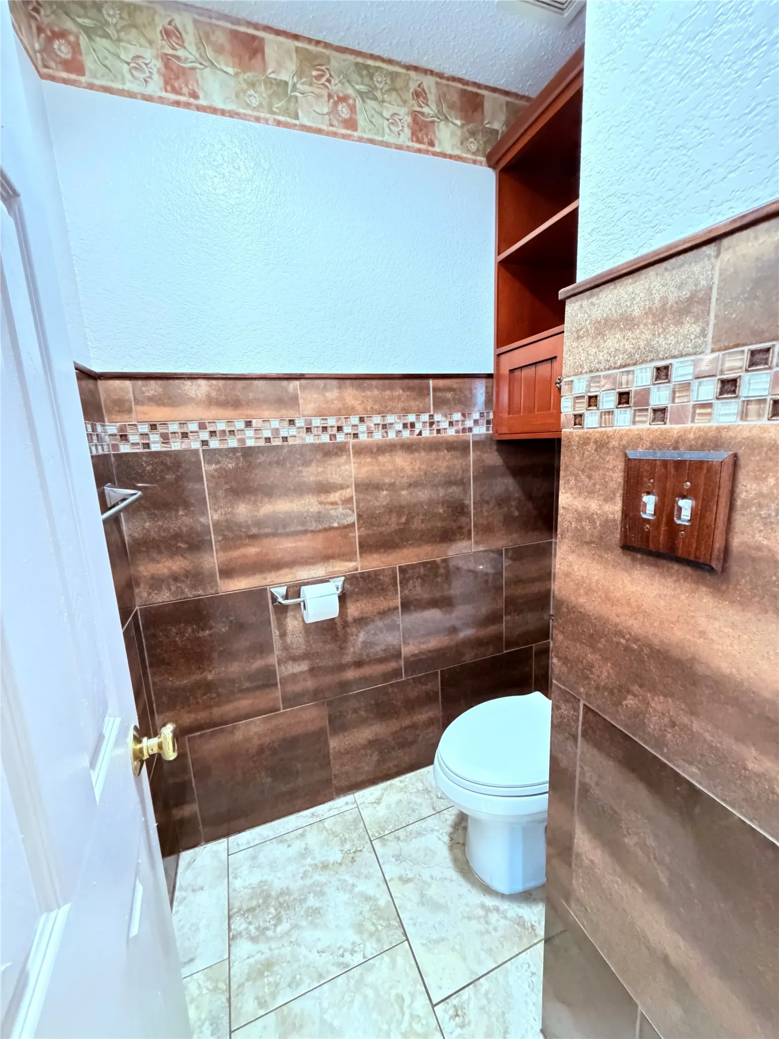 Single Family Residence For Sale in Dallas County , 3318 Chapelwood Drive, Sunnyvale, Texas 75182, 5 Bedroom, 5 Bathroom, 3 Garage spaces, 3,319 Sqft, built in 2000, mls#21391136, Real Estate Agent in Sunnyvale, Homes For Sale in Dallas county, Homes For Sale in Sunnyvale, Realtor in Sunnyvale Texas, Real Estate Brokerage Independent Realty Texas, Luminita Cordes Realtor