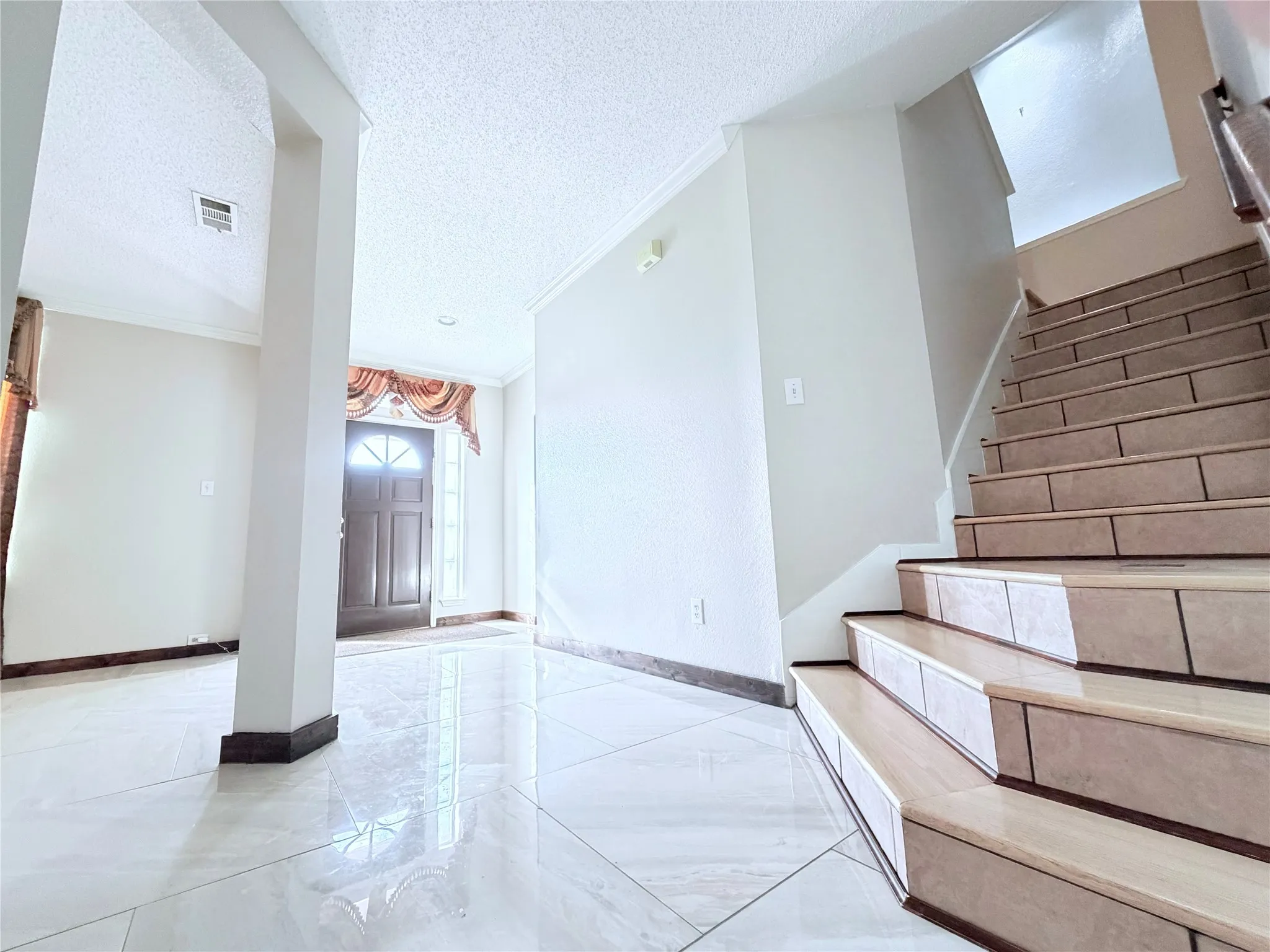 Single Family Residence For Sale in Dallas County , 3318 Chapelwood Drive, Sunnyvale, Texas 75182, 5 Bedroom, 5 Bathroom, 3 Garage spaces, 3,319 Sqft, built in 2000, mls#21391136, Real Estate Agent in Sunnyvale, Homes For Sale in Dallas county, Homes For Sale in Sunnyvale, Realtor in Sunnyvale Texas, Real Estate Brokerage Independent Realty Texas, Luminita Cordes Realtor