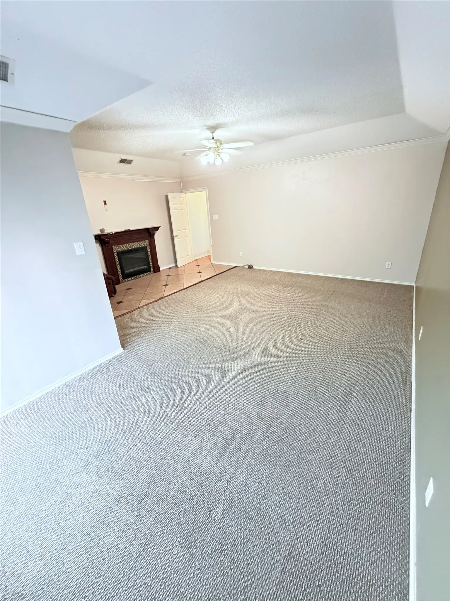 Single Family Residence For Sale in Dallas County , 3318 Chapelwood Drive, Sunnyvale, Texas 75182, 5 Bedroom, 5 Bathroom, 3 Garage spaces, 3,319 Sqft, built in 2000, mls#21391136, Real Estate Agent in Sunnyvale, Homes For Sale in Dallas county, Homes For Sale in Sunnyvale, Realtor in Sunnyvale Texas, Real Estate Brokerage Independent Realty Texas, Luminita Cordes Realtor