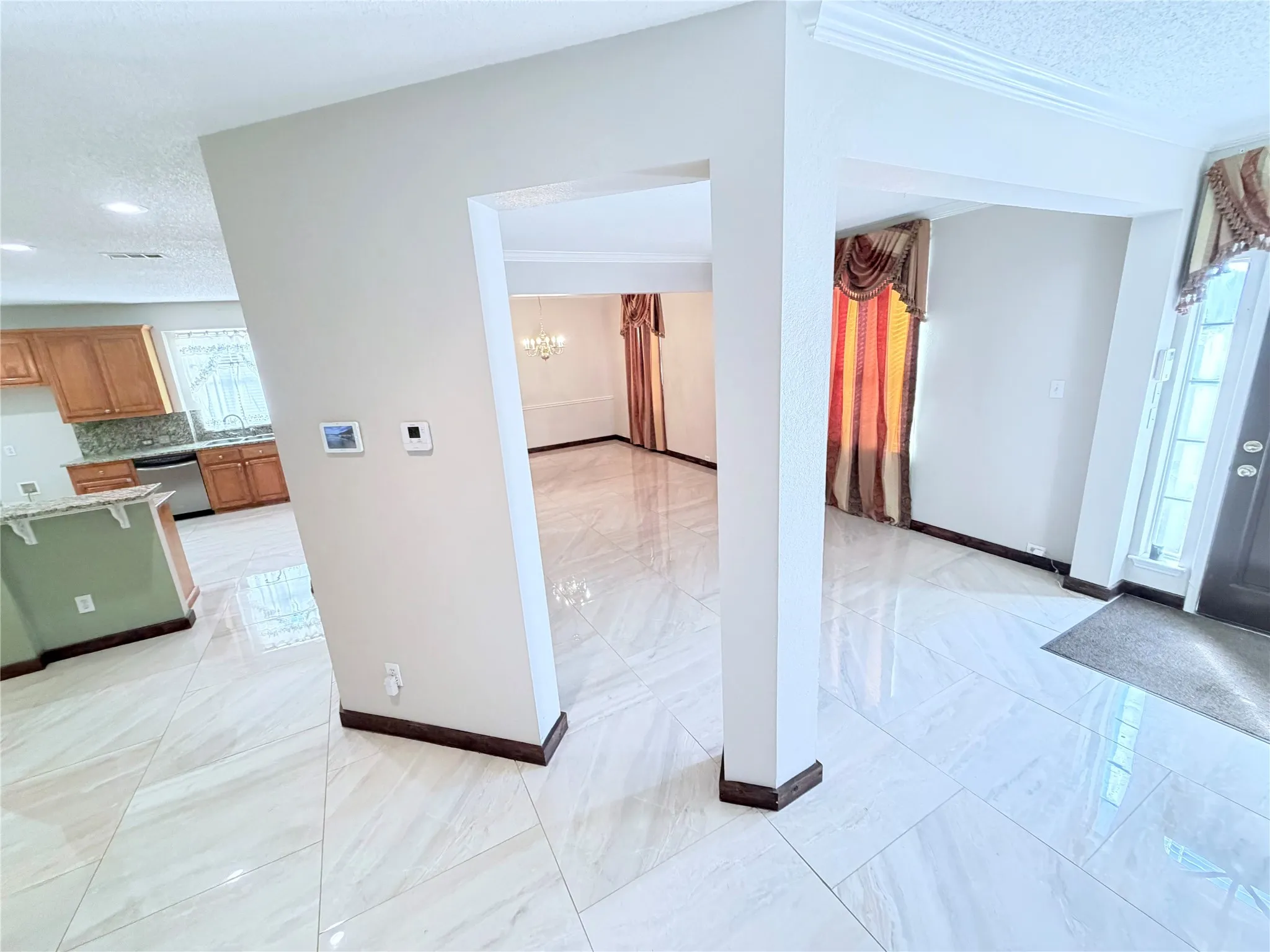 Single Family Residence For Sale in Dallas County , 3318 Chapelwood Drive, Sunnyvale, Texas 75182, 5 Bedroom, 5 Bathroom, 3 Garage spaces, 3,319 Sqft, built in 2000, mls#21391136, Real Estate Agent in Sunnyvale, Homes For Sale in Dallas county, Homes For Sale in Sunnyvale, Realtor in Sunnyvale Texas, Real Estate Brokerage Independent Realty Texas, Luminita Cordes Realtor