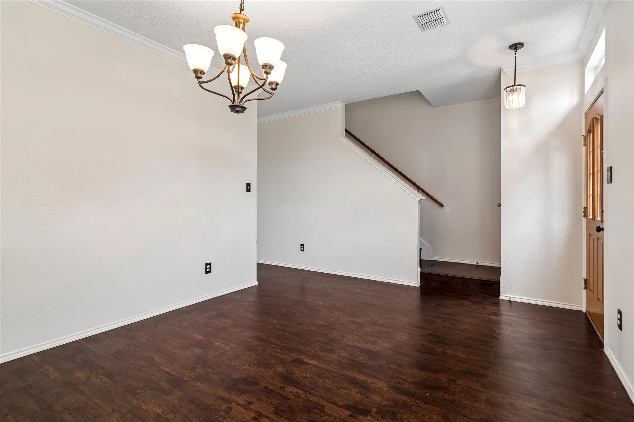 Single Family Residence For Rent in Dallas County , 10609 Augusta Lane, Rowlett, Texas 75089, 4 Bedroom, 3 Bathroom, 2 Garage spaces, 2,496 Sqft, built in 2000, mls#21391138, Real Estate Agent in Rowlett, Homes For Rent in Dallas county, Homes For Rent in Rowlett, Realtor in Rowlett Texas, Real Estate Brokerage Independent Realty Texas, Luminita Cordes Realtor