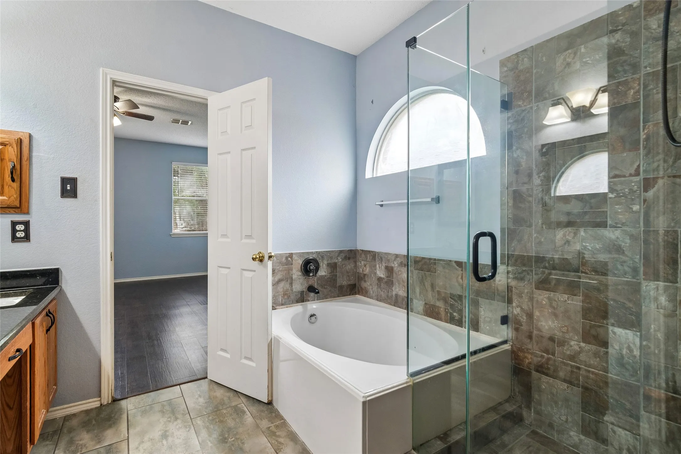 Single Family Residence For Rent in Dallas County , 10609 Augusta Lane, Rowlett, Texas 75089, 4 Bedroom, 3 Bathroom, 2 Garage spaces, 2,496 Sqft, built in 2000, mls#21391138, Real Estate Agent in Rowlett, Homes For Rent in Dallas county, Homes For Rent in Rowlett, Realtor in Rowlett Texas, Real Estate Brokerage Independent Realty Texas, Luminita Cordes Realtor