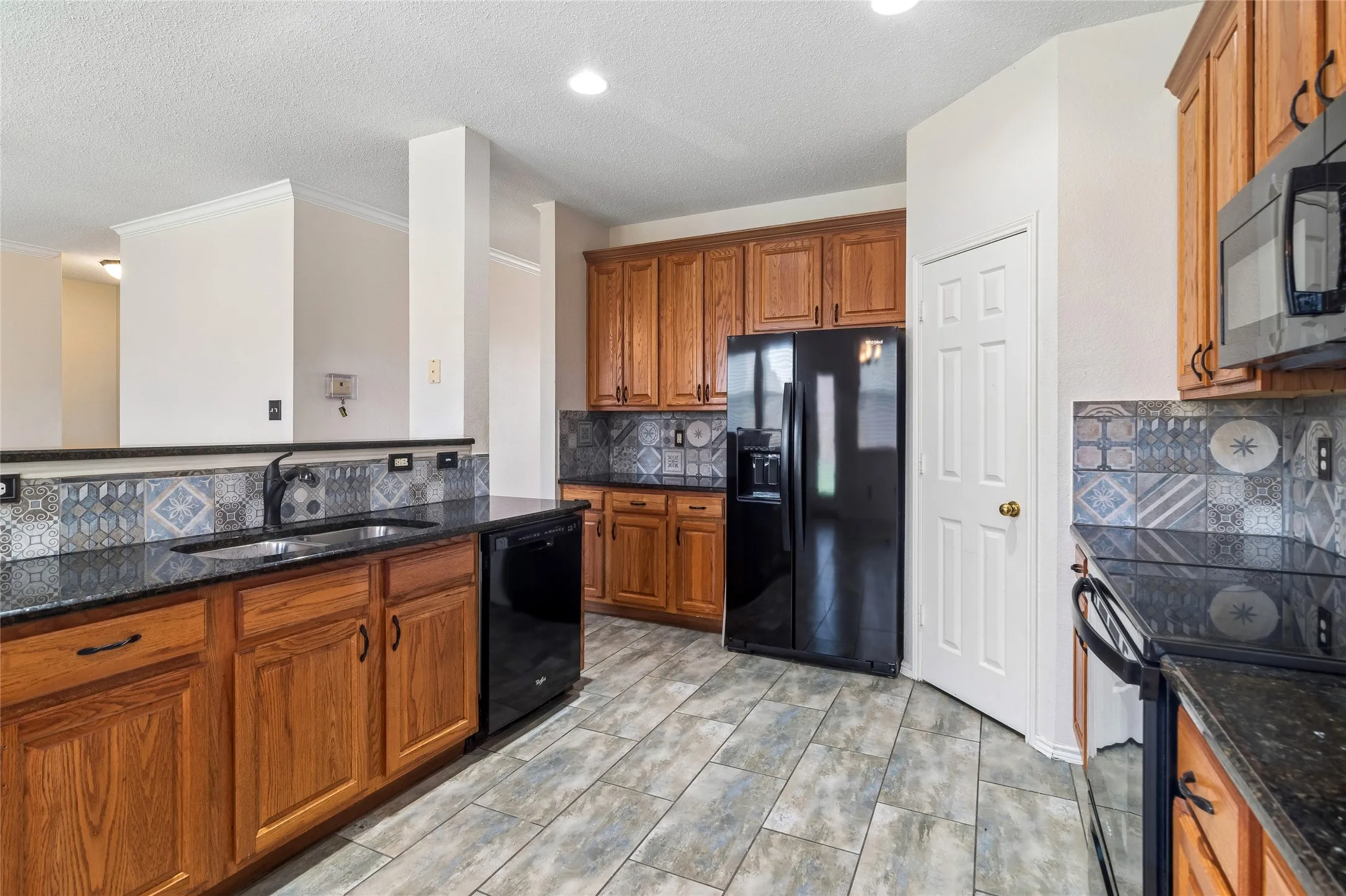Single Family Residence For Rent in Dallas County , 10609 Augusta Lane, Rowlett, Texas 75089, 4 Bedroom, 3 Bathroom, 2 Garage spaces, 2,496 Sqft, built in 2000, mls#21391138, Real Estate Agent in Rowlett, Homes For Rent in Dallas county, Homes For Rent in Rowlett, Realtor in Rowlett Texas, Real Estate Brokerage Independent Realty Texas, Luminita Cordes Realtor
