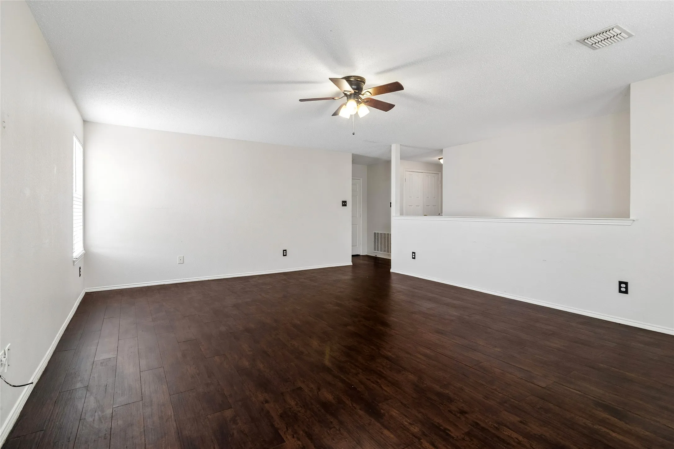 Single Family Residence For Rent in Dallas County , 10609 Augusta Lane, Rowlett, Texas 75089, 4 Bedroom, 3 Bathroom, 2 Garage spaces, 2,496 Sqft, built in 2000, mls#21391138, Real Estate Agent in Rowlett, Homes For Rent in Dallas county, Homes For Rent in Rowlett, Realtor in Rowlett Texas, Real Estate Brokerage Independent Realty Texas, Luminita Cordes Realtor