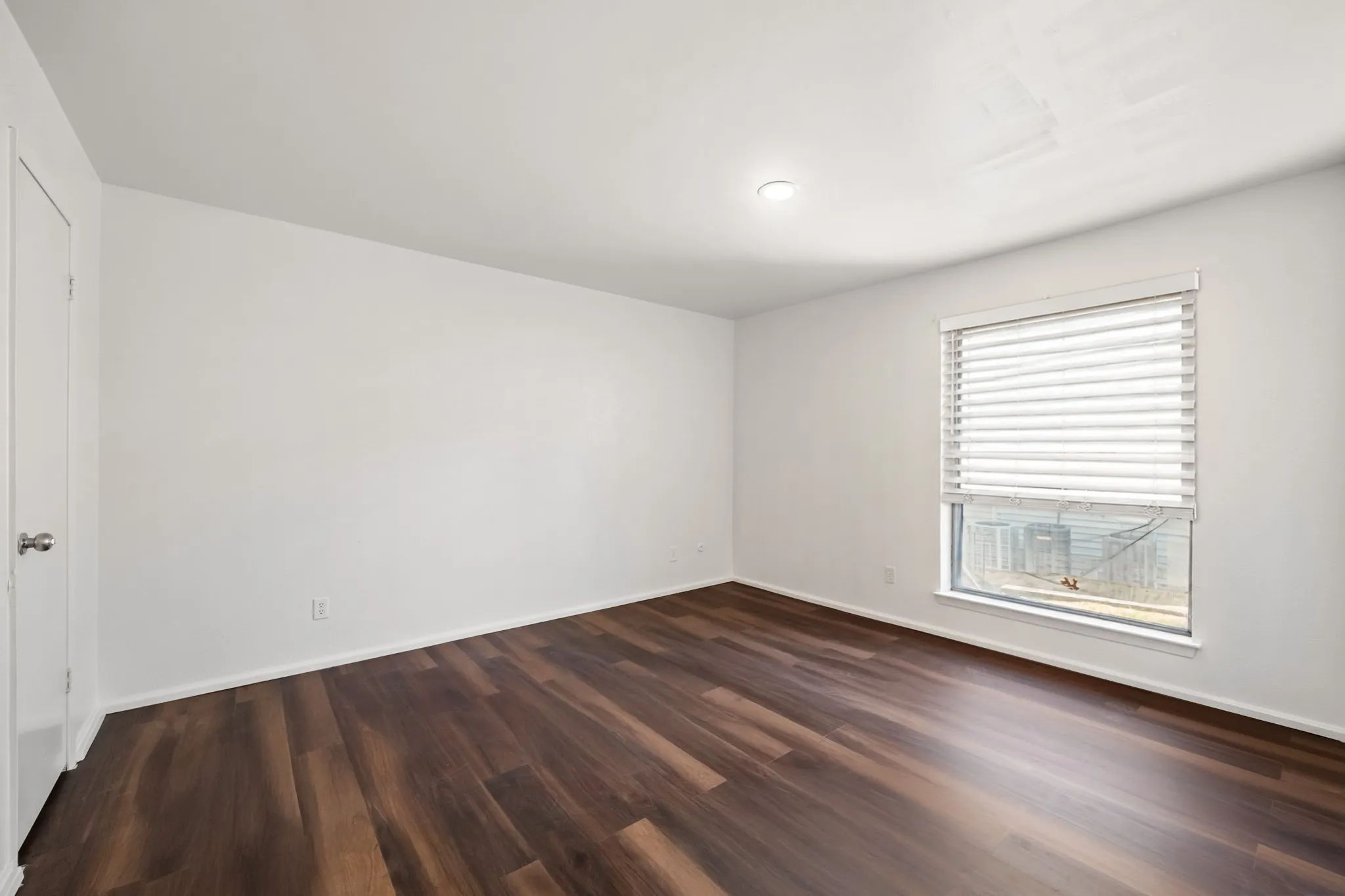 Condominium For Rent in Dallas County , 919 S Weatherred Drive 123, Richardson, Texas 75080, 2 Bedroom, 2 Bathroom, Garage spaces, 987 Sqft, built in 1976, mls#21391103, Real Estate Agent in Richardson, Homes For Rent in Dallas county, Homes For Rent in Richardson, Realtor in Richardson Texas, Real Estate Brokerage Independent Realty Texas, Luminita Cordes Realtor
