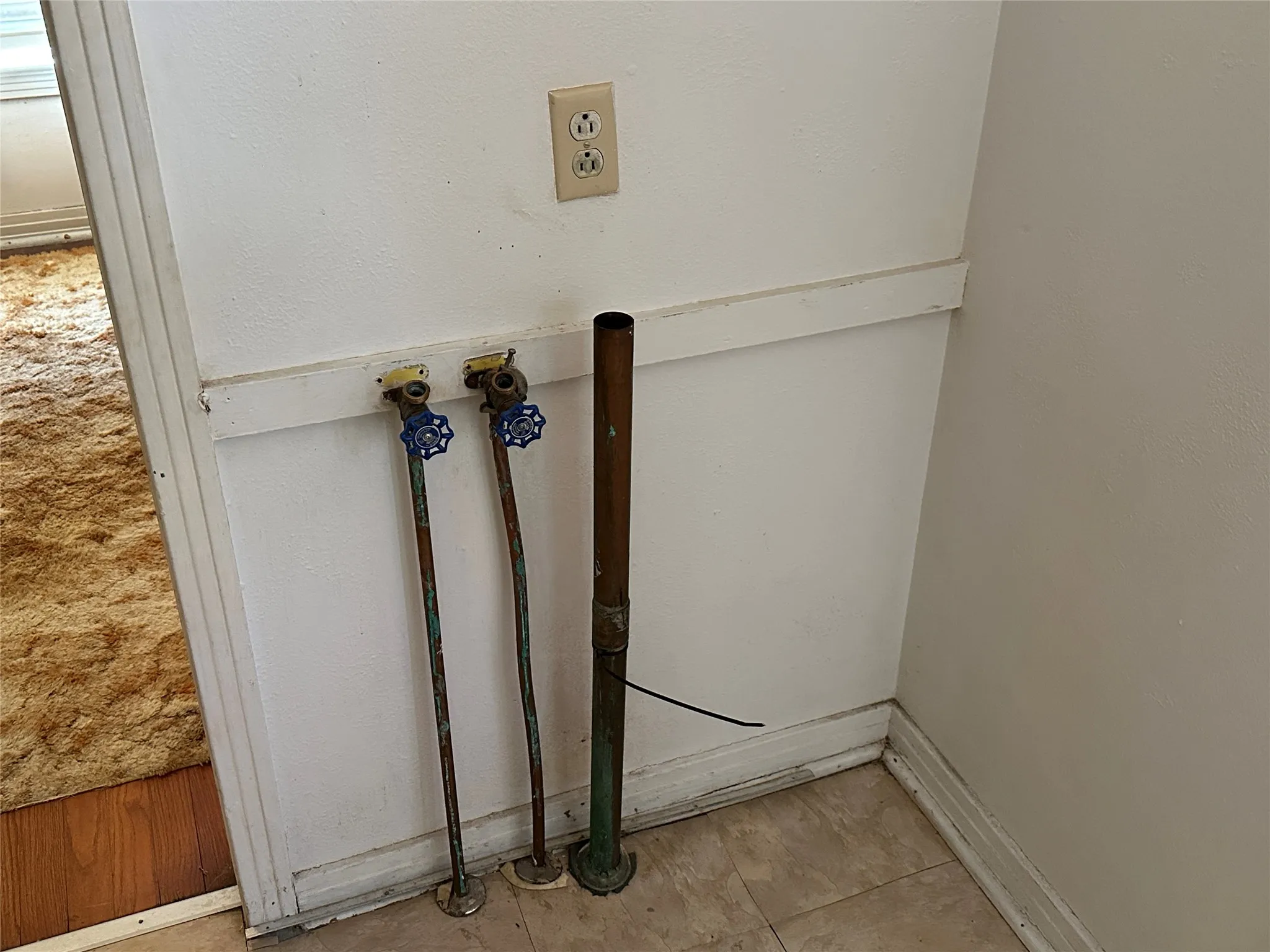 Single Family Residence For Sale in Dallas County , 7519 Red Bud Drive, Dallas, Texas 75227, 2 Bedroom, 1 Bathroom, 1 Garage spaces, 791 Sqft, built in 1949, mls#21390851, Real Estate Agent in Dallas, Homes For Sale in Dallas county, Homes For Sale in Dallas, Realtor in Dallas Texas, Real Estate Brokerage Independent Realty Texas, Luminita Cordes Realtor