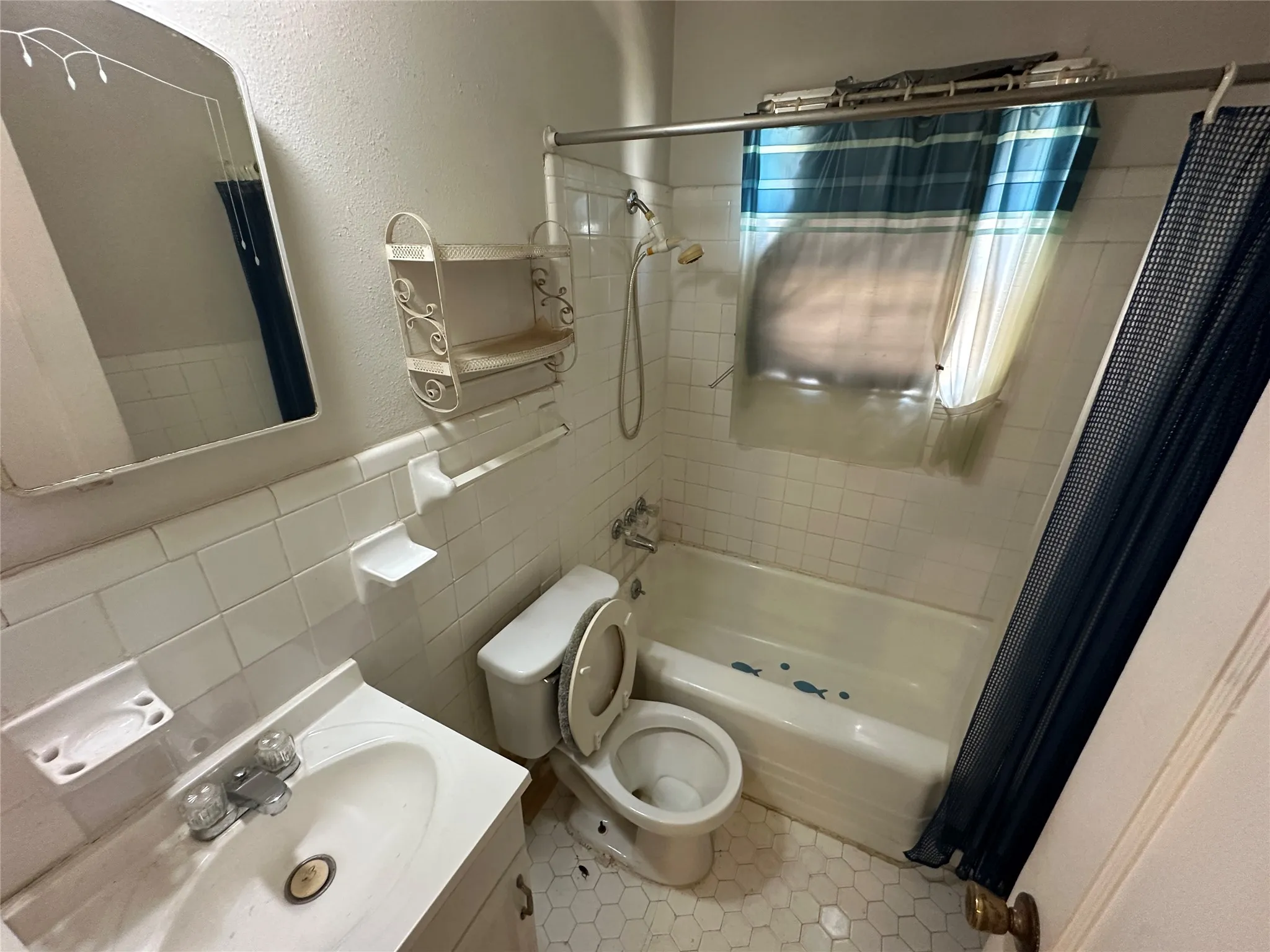 Single Family Residence For Sale in Dallas County , 7519 Red Bud Drive, Dallas, Texas 75227, 2 Bedroom, 1 Bathroom, 1 Garage spaces, 791 Sqft, built in 1949, mls#21390851, Real Estate Agent in Dallas, Homes For Sale in Dallas county, Homes For Sale in Dallas, Realtor in Dallas Texas, Real Estate Brokerage Independent Realty Texas, Luminita Cordes Realtor