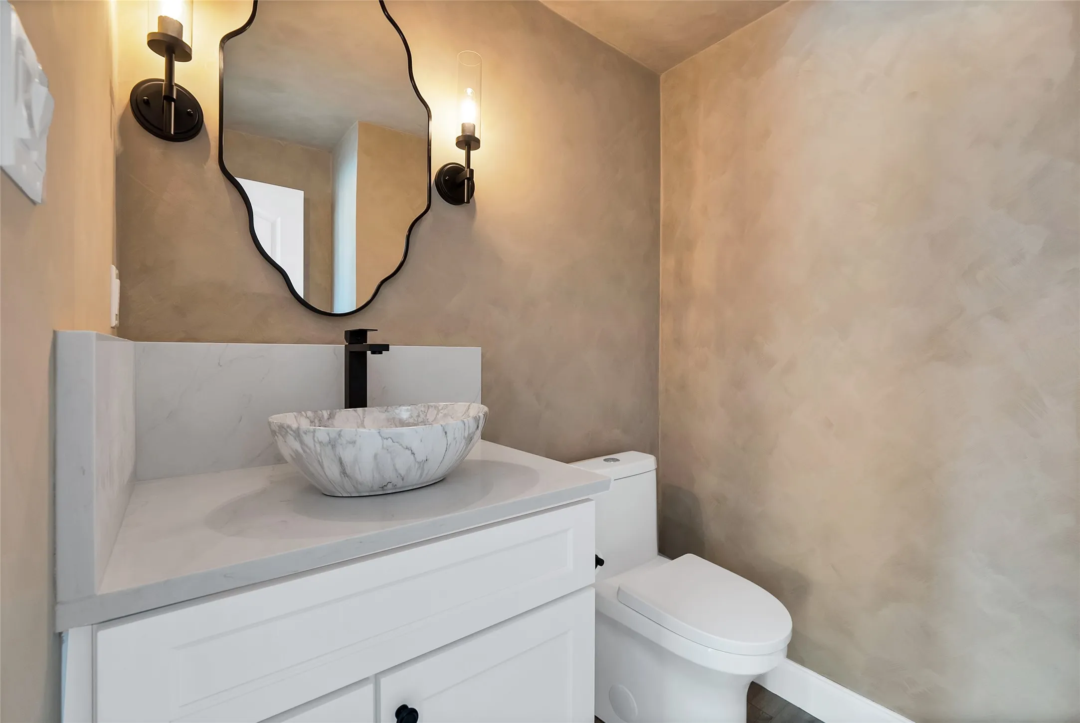 Single Family Residence For Sale in Dallas County , 1225 Donegal Lane, Garland, Texas 75044, 4 Bedroom, 3 Bathroom, 2 Garage spaces, 2,850 Sqft, built in 1997, mls#21386852, Real Estate Agent in Garland, Homes For Sale in Dallas county, Homes For Sale in Garland, Realtor in Garland Texas, Real Estate Brokerage Independent Realty Texas, Luminita Cordes Realtor