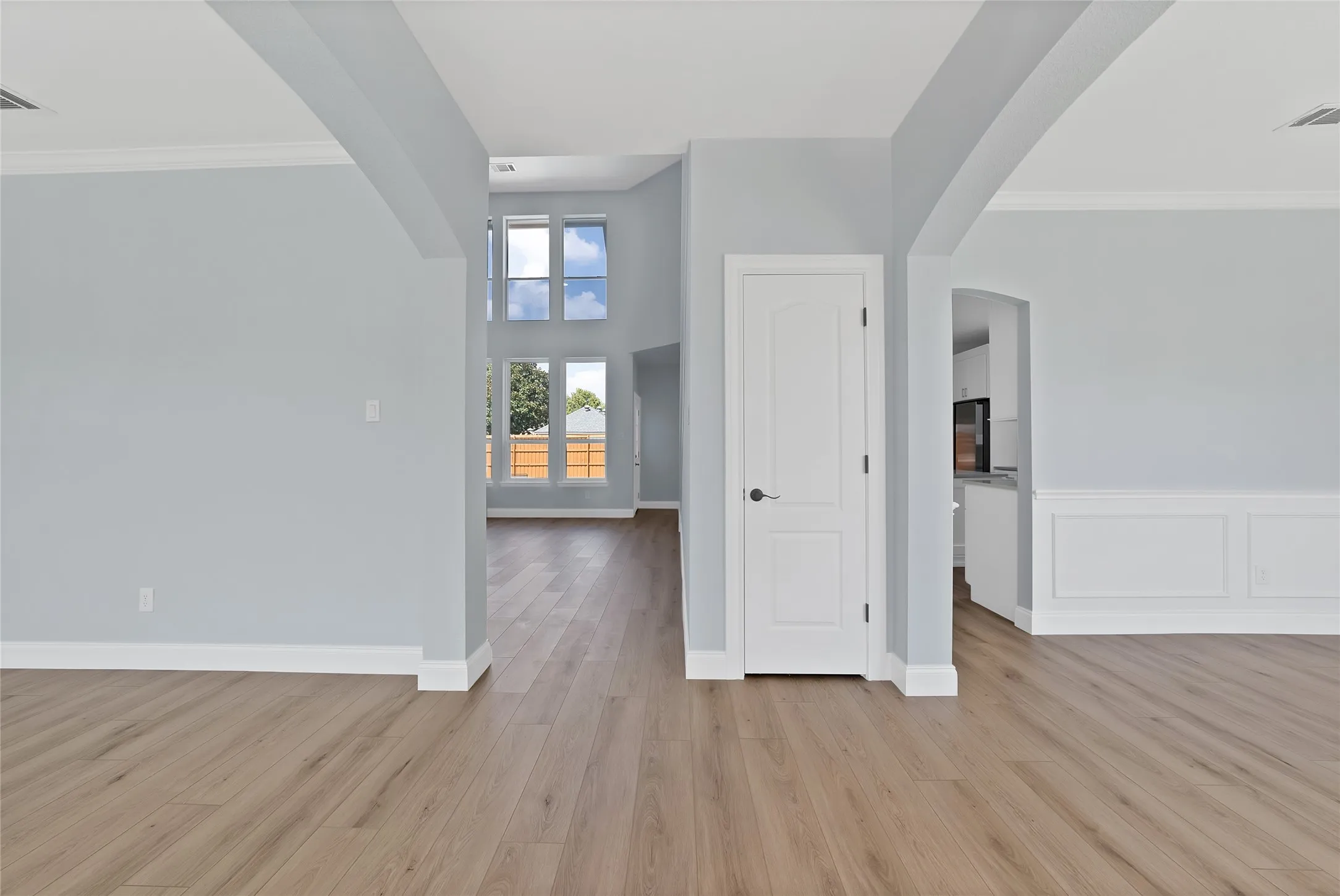 Single Family Residence For Sale in Dallas County , 1225 Donegal Lane, Garland, Texas 75044, 4 Bedroom, 3 Bathroom, 2 Garage spaces, 2,850 Sqft, built in 1997, mls#21386852, Real Estate Agent in Garland, Homes For Sale in Dallas county, Homes For Sale in Garland, Realtor in Garland Texas, Real Estate Brokerage Independent Realty Texas, Luminita Cordes Realtor