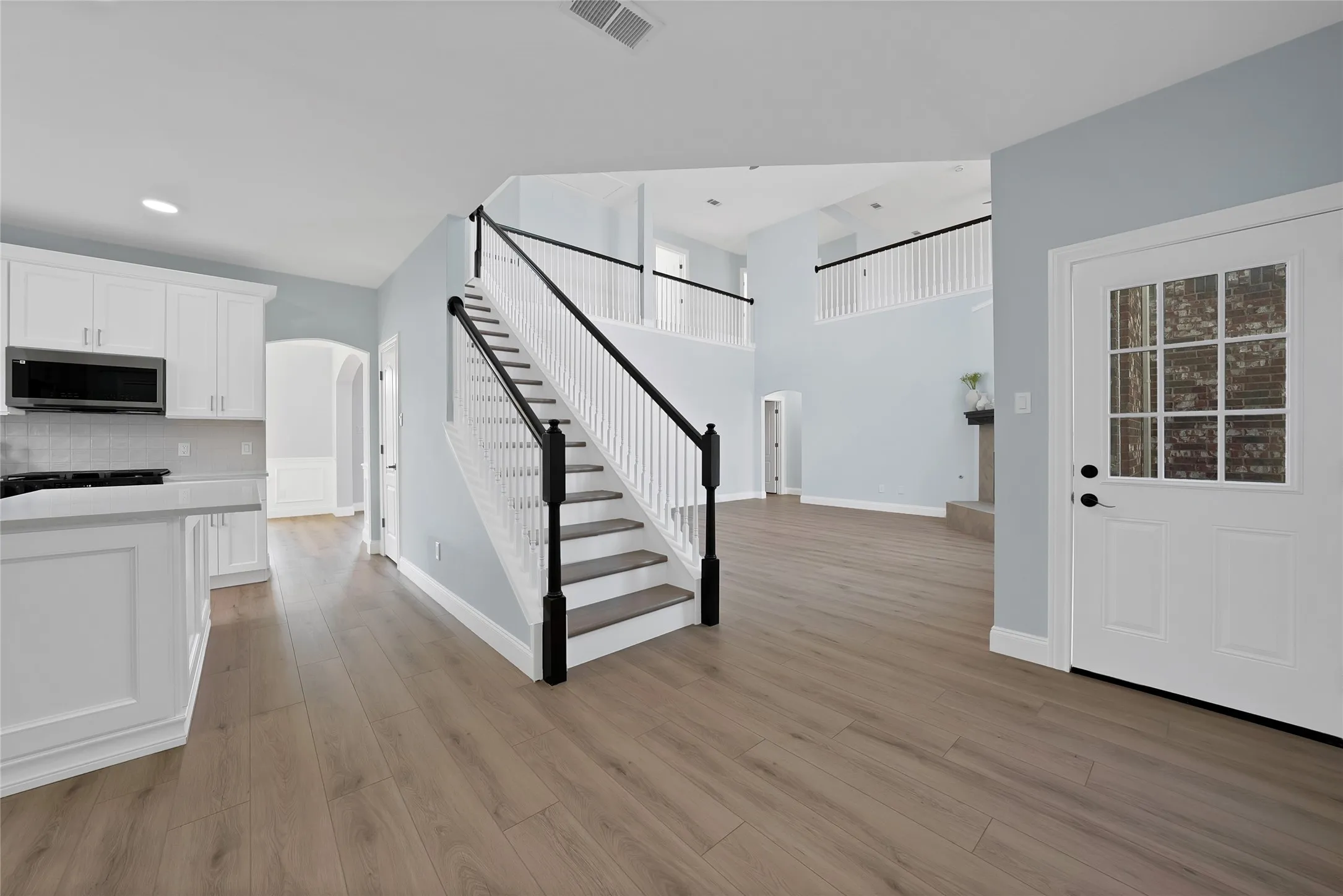 Single Family Residence For Sale in Dallas County , 1225 Donegal Lane, Garland, Texas 75044, 4 Bedroom, 3 Bathroom, 2 Garage spaces, 2,850 Sqft, built in 1997, mls#21386852, Real Estate Agent in Garland, Homes For Sale in Dallas county, Homes For Sale in Garland, Realtor in Garland Texas, Real Estate Brokerage Independent Realty Texas, Luminita Cordes Realtor
