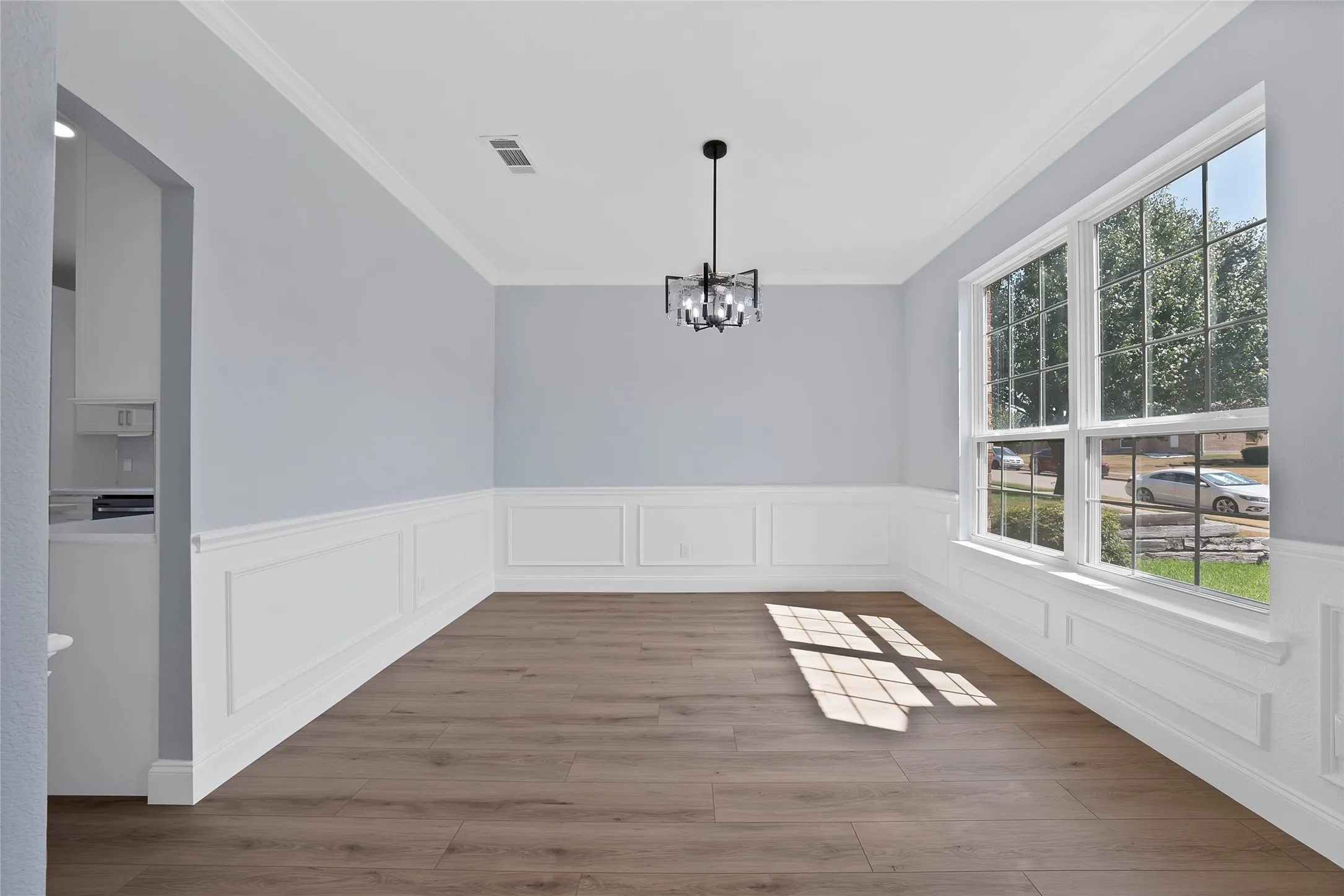 Single Family Residence For Sale in Dallas County , 1225 Donegal Lane, Garland, Texas 75044, 4 Bedroom, 3 Bathroom, 2 Garage spaces, 2,850 Sqft, built in 1997, mls#21386852, Real Estate Agent in Garland, Homes For Sale in Dallas county, Homes For Sale in Garland, Realtor in Garland Texas, Real Estate Brokerage Independent Realty Texas, Luminita Cordes Realtor