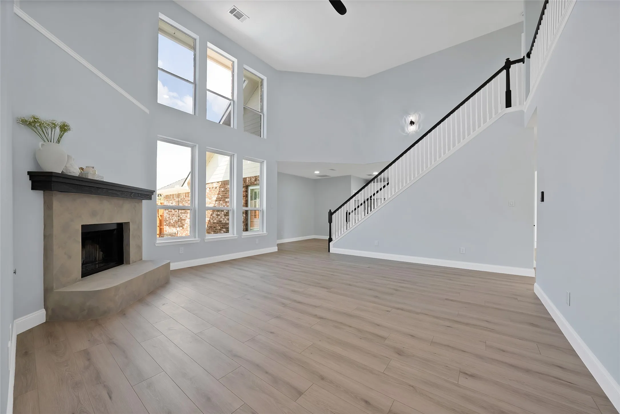 Single Family Residence For Sale in Dallas County , 1225 Donegal Lane, Garland, Texas 75044, 4 Bedroom, 3 Bathroom, 2 Garage spaces, 2,850 Sqft, built in 1997, mls#21386852, Real Estate Agent in Garland, Homes For Sale in Dallas county, Homes For Sale in Garland, Realtor in Garland Texas, Real Estate Brokerage Independent Realty Texas, Luminita Cordes Realtor