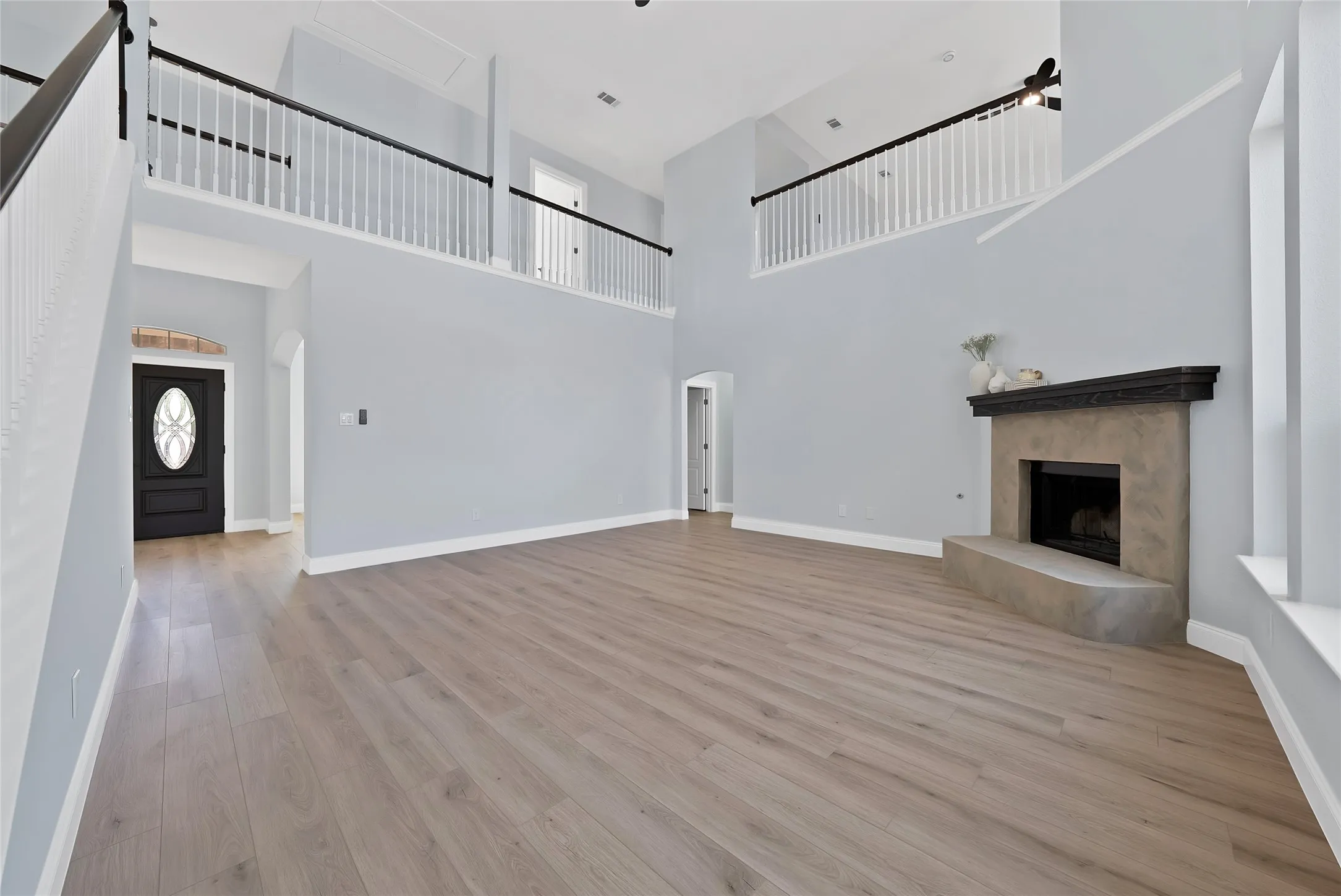 Single Family Residence For Sale in Dallas County , 1225 Donegal Lane, Garland, Texas 75044, 4 Bedroom, 3 Bathroom, 2 Garage spaces, 2,850 Sqft, built in 1997, mls#21386852, Real Estate Agent in Garland, Homes For Sale in Dallas county, Homes For Sale in Garland, Realtor in Garland Texas, Real Estate Brokerage Independent Realty Texas, Luminita Cordes Realtor