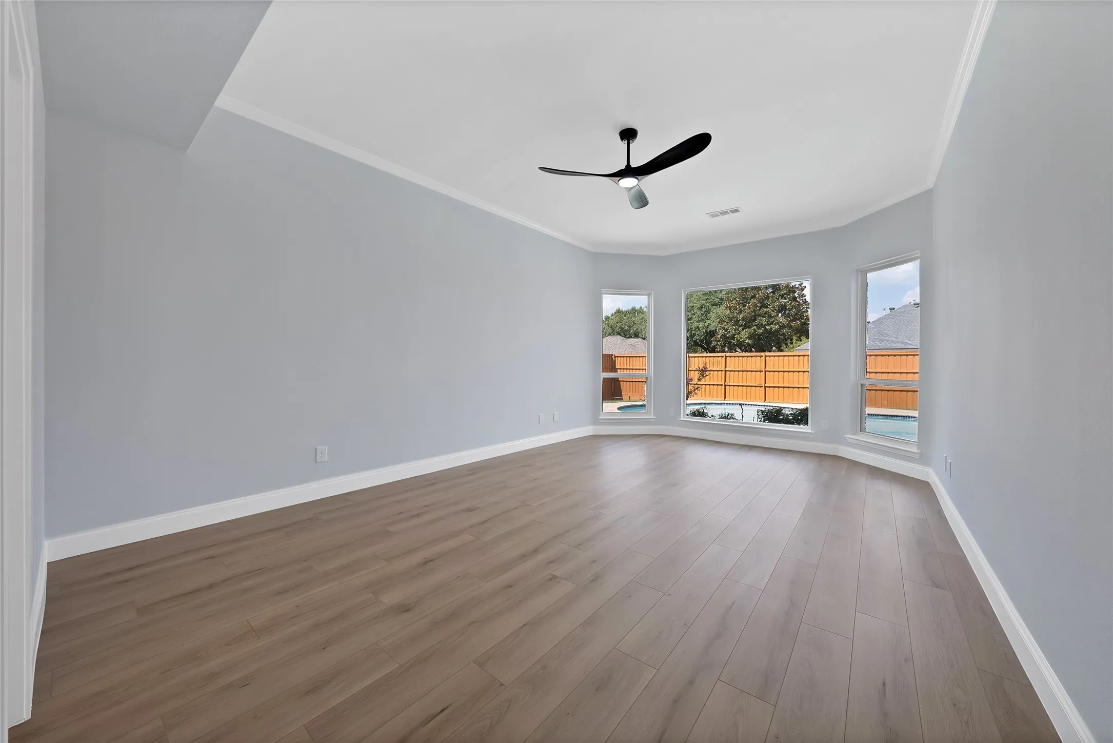 Single Family Residence For Sale in Dallas County , 1225 Donegal Lane, Garland, Texas 75044, 4 Bedroom, 3 Bathroom, 2 Garage spaces, 2,850 Sqft, built in 1997, mls#21386852, Real Estate Agent in Garland, Homes For Sale in Dallas county, Homes For Sale in Garland, Realtor in Garland Texas, Real Estate Brokerage Independent Realty Texas, Luminita Cordes Realtor