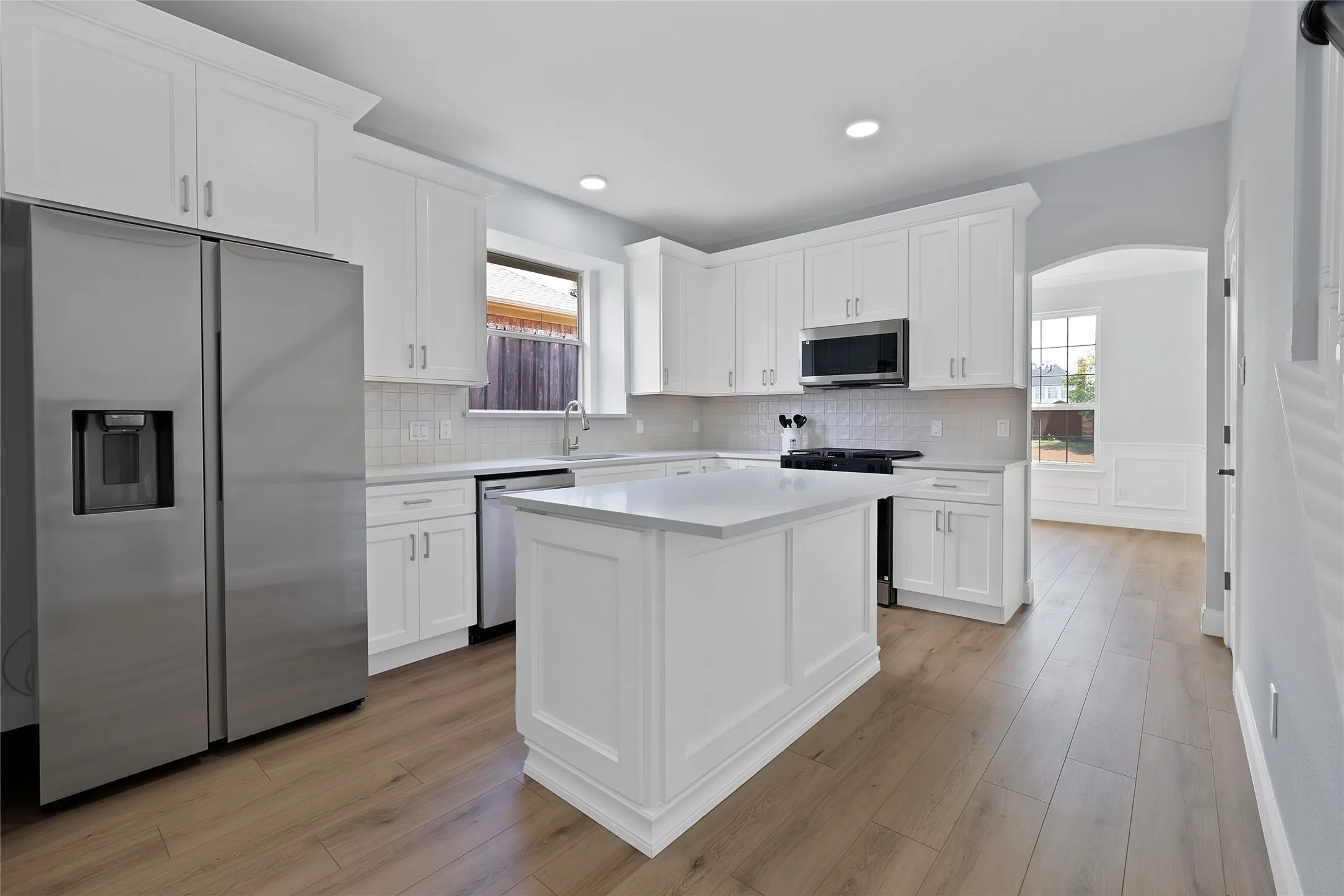 Single Family Residence For Sale in Dallas County , 1225 Donegal Lane, Garland, Texas 75044, 4 Bedroom, 3 Bathroom, 2 Garage spaces, 2,850 Sqft, built in 1997, mls#21386852, Real Estate Agent in Garland, Homes For Sale in Dallas county, Homes For Sale in Garland, Realtor in Garland Texas, Real Estate Brokerage Independent Realty Texas, Luminita Cordes Realtor