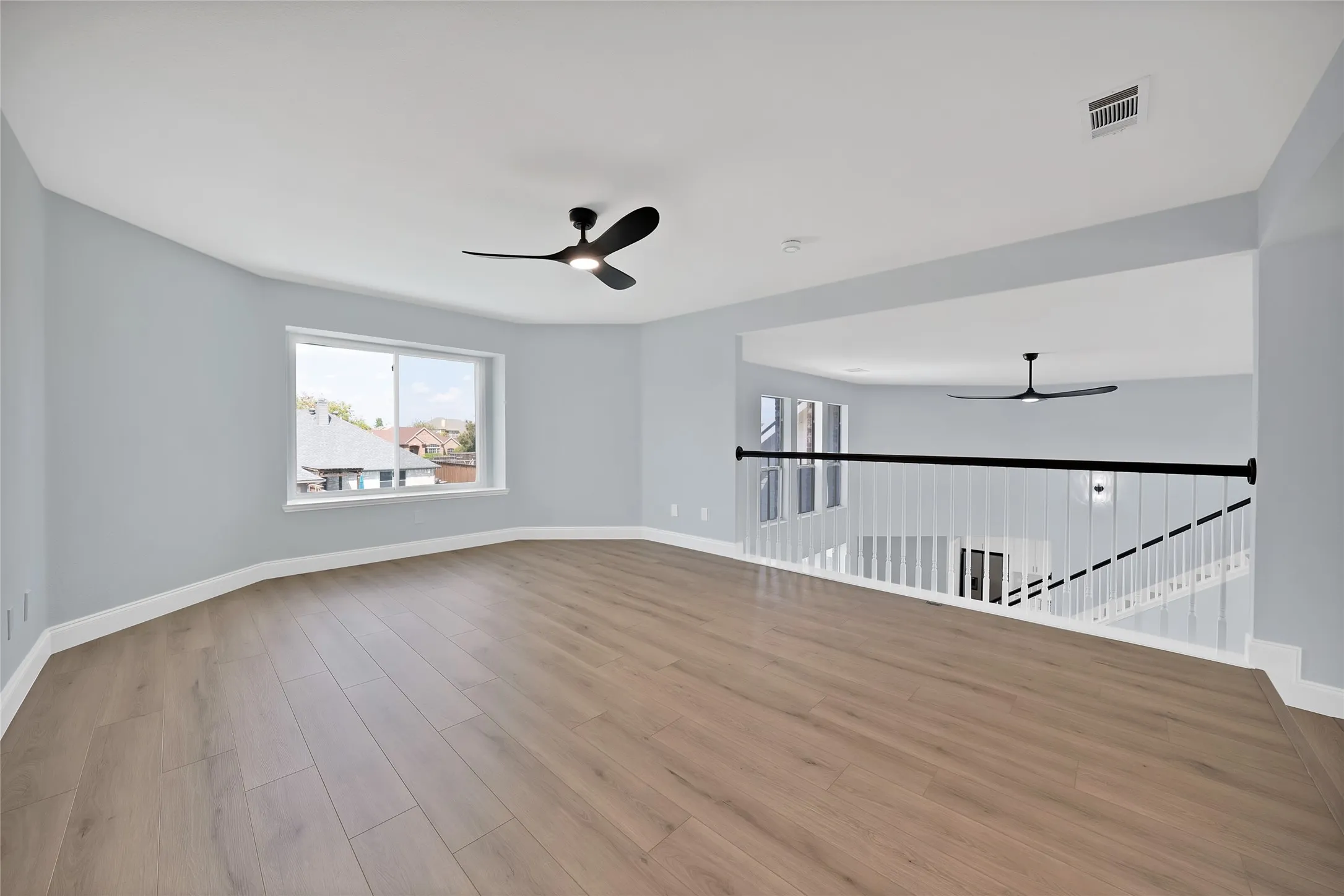 Single Family Residence For Sale in Dallas County , 1225 Donegal Lane, Garland, Texas 75044, 4 Bedroom, 3 Bathroom, 2 Garage spaces, 2,850 Sqft, built in 1997, mls#21386852, Real Estate Agent in Garland, Homes For Sale in Dallas county, Homes For Sale in Garland, Realtor in Garland Texas, Real Estate Brokerage Independent Realty Texas, Luminita Cordes Realtor