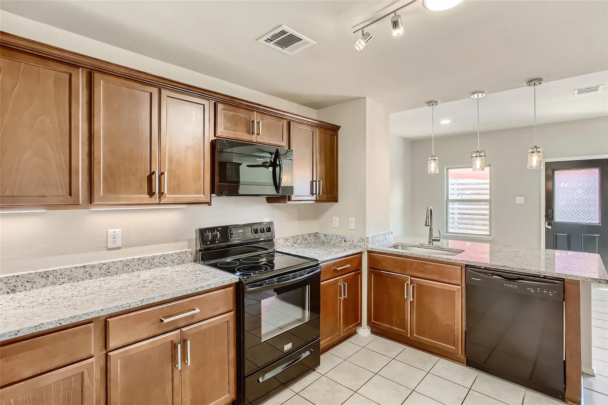 Single Family Residence For Rent in Collin County , 503 Hawthorn Drive, Josephine, Texas 75173, 4 Bedroom, 2 Bathroom, 2 Garage spaces, 1,824 Sqft, built in 2016, mls#21391144, Real Estate Agent in Josephine, Homes For Rent in Collin county, Homes For Rent in Josephine, Realtor in Josephine Texas, Real Estate Brokerage Independent Realty Texas, Luminita Cordes Realtor