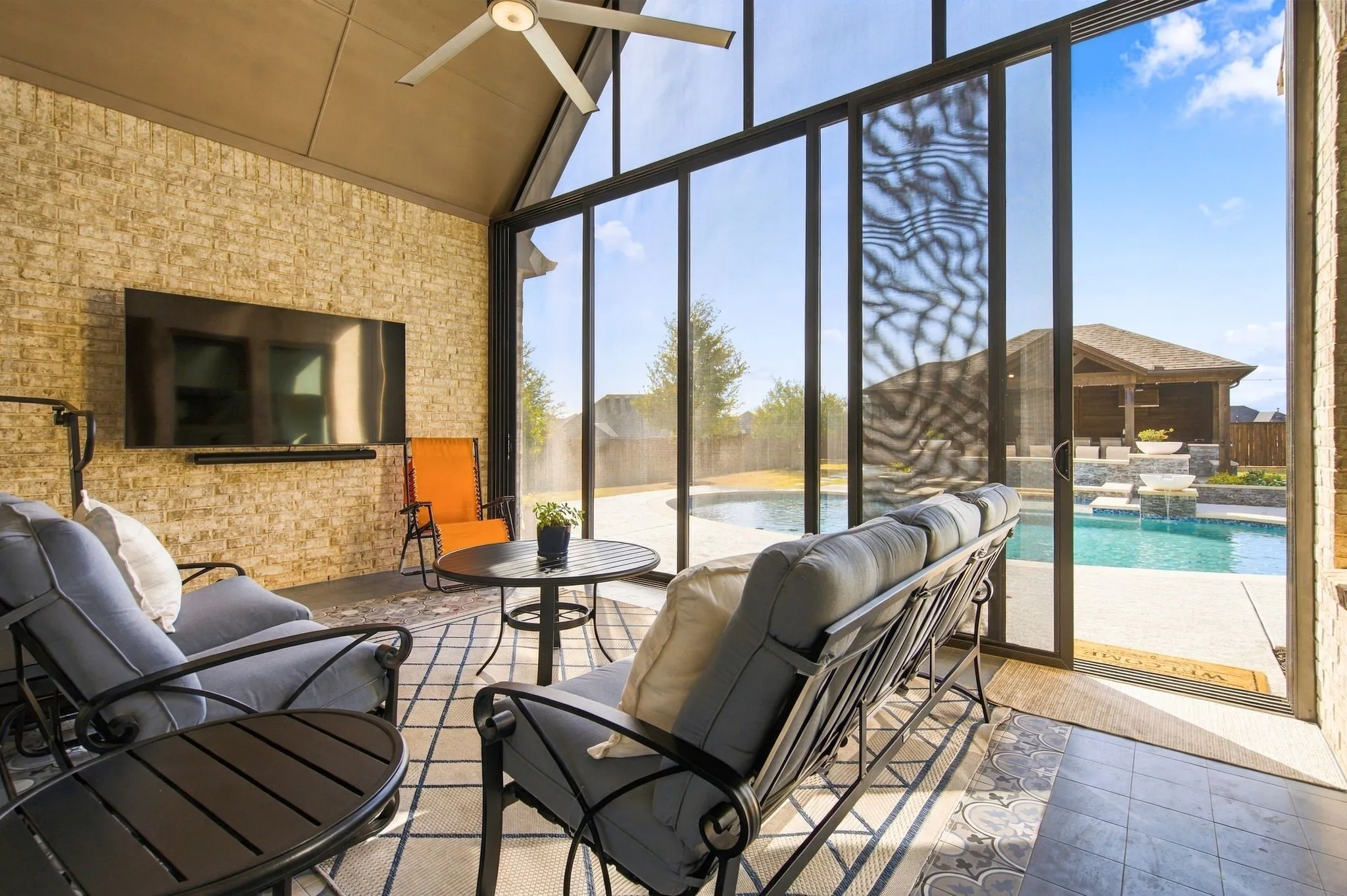Single Family Residence For Sale in Denton County , 7117 Eagles Ridge Court, Argyle, Texas 76226, 3 Bedroom, 5 Bathroom, 3 Garage spaces, 3,180 Sqft, built in 2019, mls#21390185, Real Estate Agent in Argyle, Homes For Sale in Denton county, Homes For Sale in Argyle, Realtor in Argyle Texas, Real Estate Brokerage Independent Realty Texas, Luminita Cordes Realtor