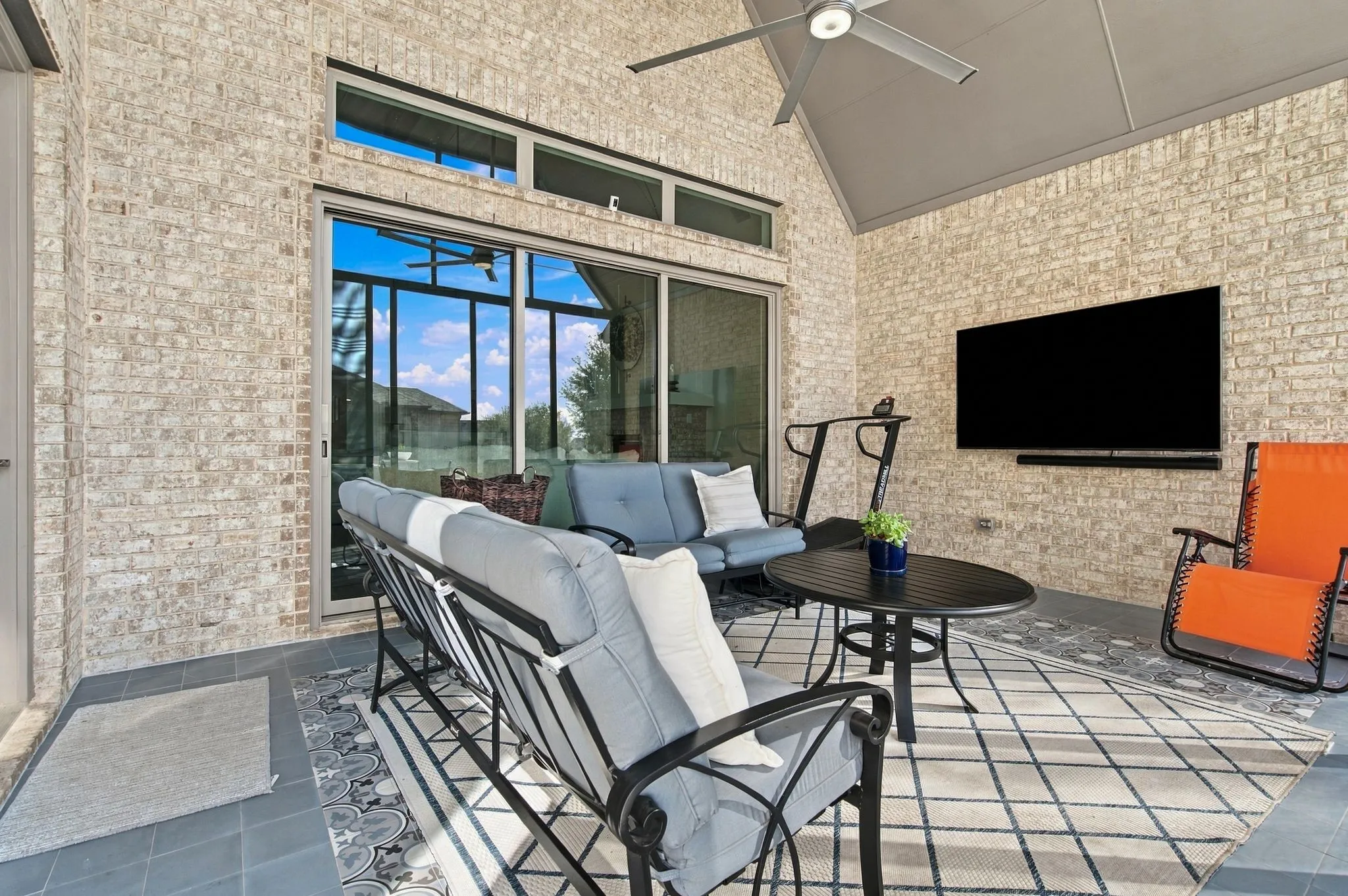 Single Family Residence For Sale in Denton County , 7117 Eagles Ridge Court, Argyle, Texas 76226, 3 Bedroom, 5 Bathroom, 3 Garage spaces, 3,180 Sqft, built in 2019, mls#21390185, Real Estate Agent in Argyle, Homes For Sale in Denton county, Homes For Sale in Argyle, Realtor in Argyle Texas, Real Estate Brokerage Independent Realty Texas, Luminita Cordes Realtor