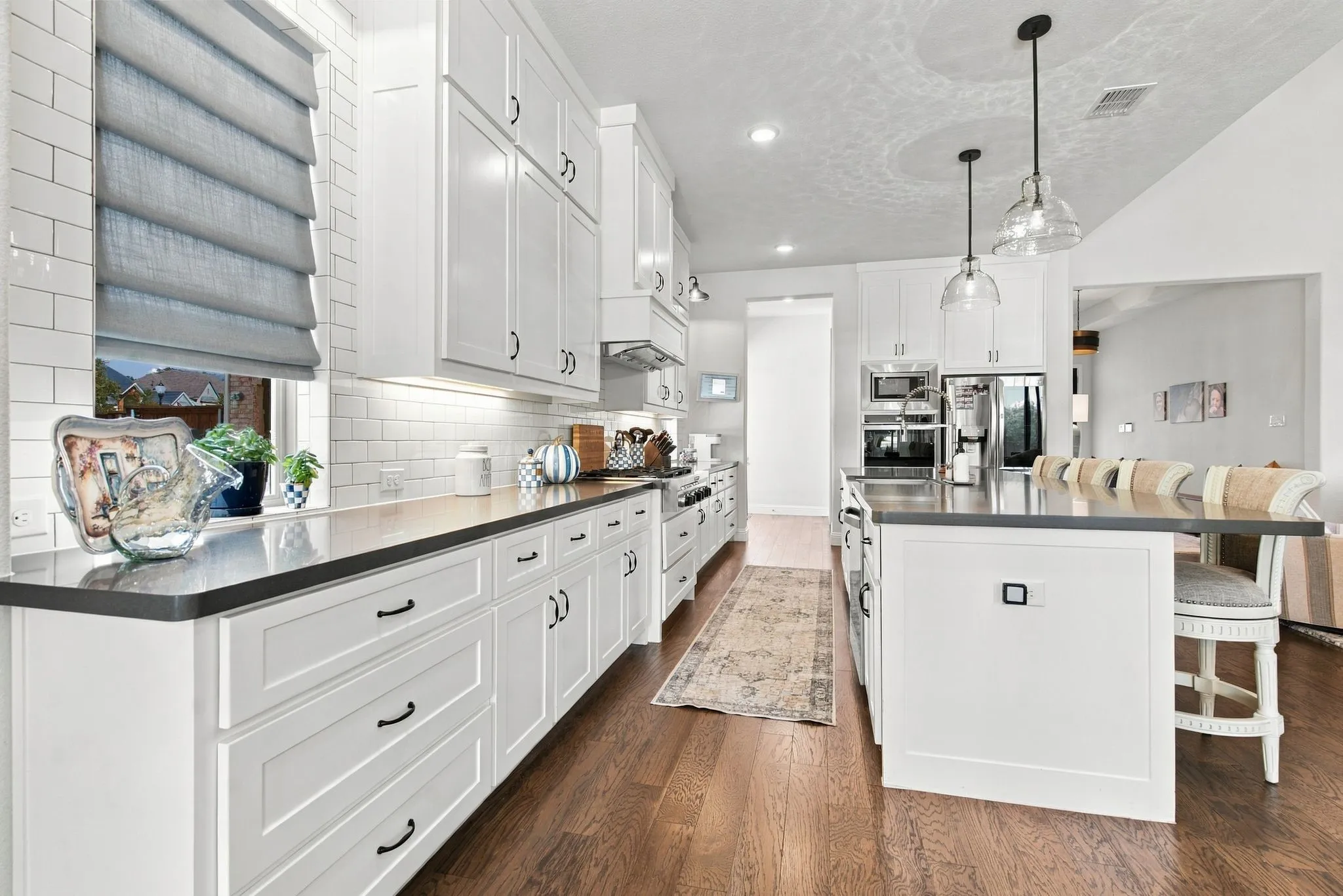 Single Family Residence For Sale in Denton County , 7117 Eagles Ridge Court, Argyle, Texas 76226, 3 Bedroom, 5 Bathroom, 3 Garage spaces, 3,180 Sqft, built in 2019, mls#21390185, Real Estate Agent in Argyle, Homes For Sale in Denton county, Homes For Sale in Argyle, Realtor in Argyle Texas, Real Estate Brokerage Independent Realty Texas, Luminita Cordes Realtor