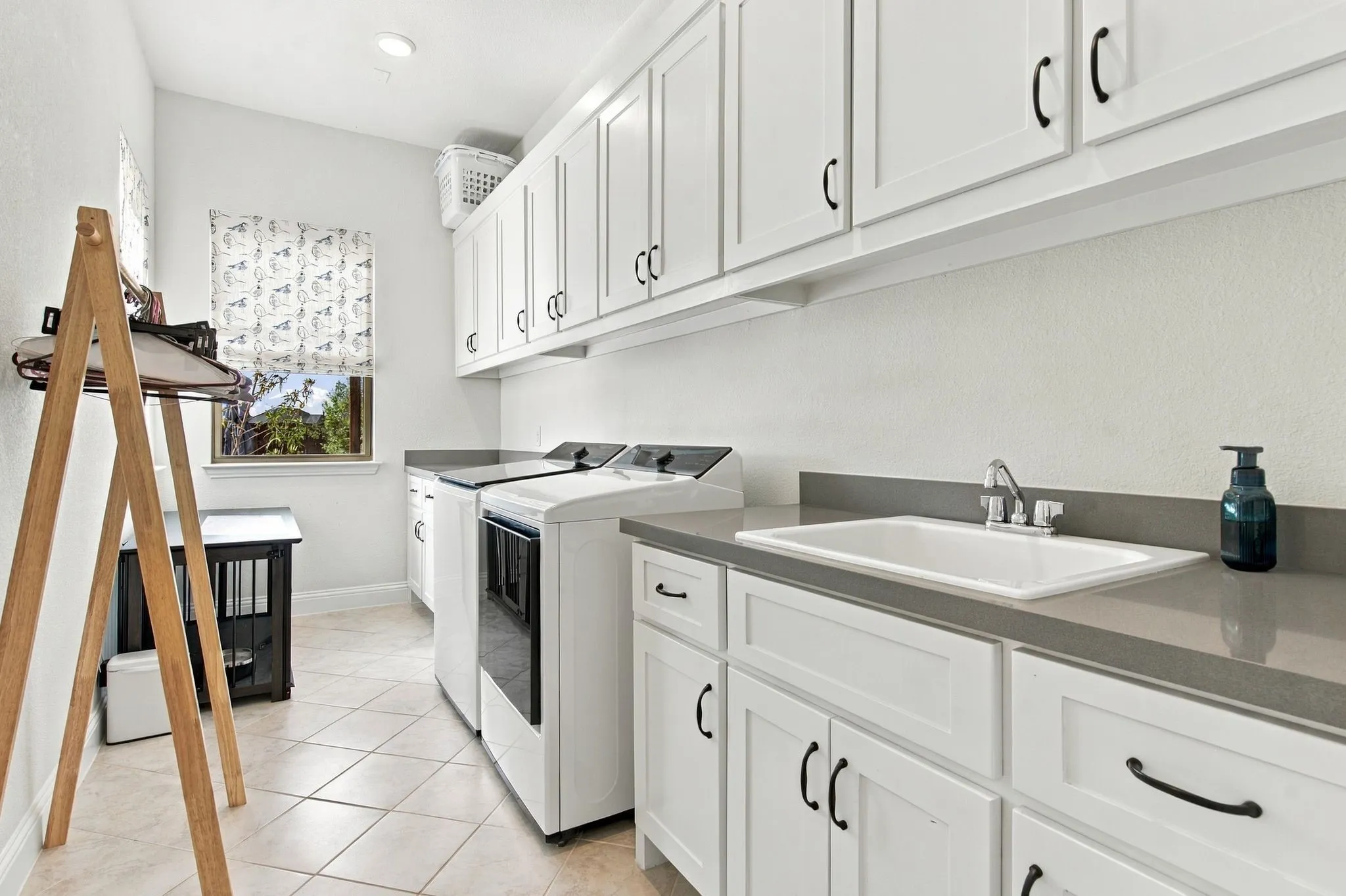 Single Family Residence For Sale in Denton County , 7117 Eagles Ridge Court, Argyle, Texas 76226, 3 Bedroom, 5 Bathroom, 3 Garage spaces, 3,180 Sqft, built in 2019, mls#21390185, Real Estate Agent in Argyle, Homes For Sale in Denton county, Homes For Sale in Argyle, Realtor in Argyle Texas, Real Estate Brokerage Independent Realty Texas, Luminita Cordes Realtor
