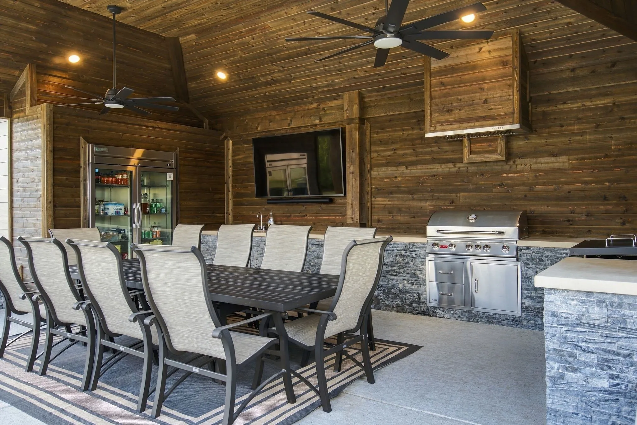 Single Family Residence For Sale in Denton County , 7117 Eagles Ridge Court, Argyle, Texas 76226, 3 Bedroom, 5 Bathroom, 3 Garage spaces, 3,180 Sqft, built in 2019, mls#21390185, Real Estate Agent in Argyle, Homes For Sale in Denton county, Homes For Sale in Argyle, Realtor in Argyle Texas, Real Estate Brokerage Independent Realty Texas, Luminita Cordes Realtor