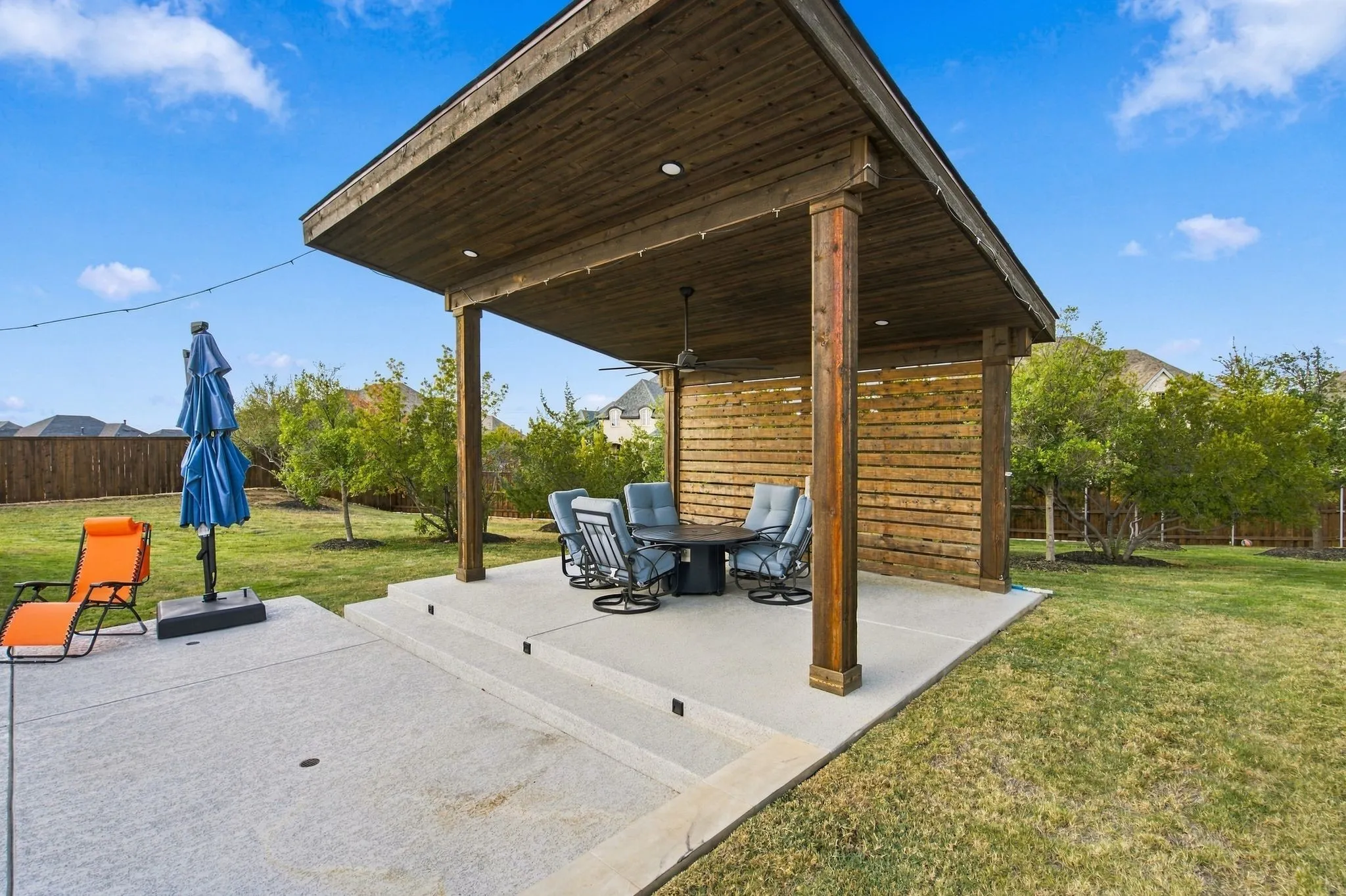 Single Family Residence For Sale in Denton County , 7117 Eagles Ridge Court, Argyle, Texas 76226, 3 Bedroom, 5 Bathroom, 3 Garage spaces, 3,180 Sqft, built in 2019, mls#21390185, Real Estate Agent in Argyle, Homes For Sale in Denton county, Homes For Sale in Argyle, Realtor in Argyle Texas, Real Estate Brokerage Independent Realty Texas, Luminita Cordes Realtor