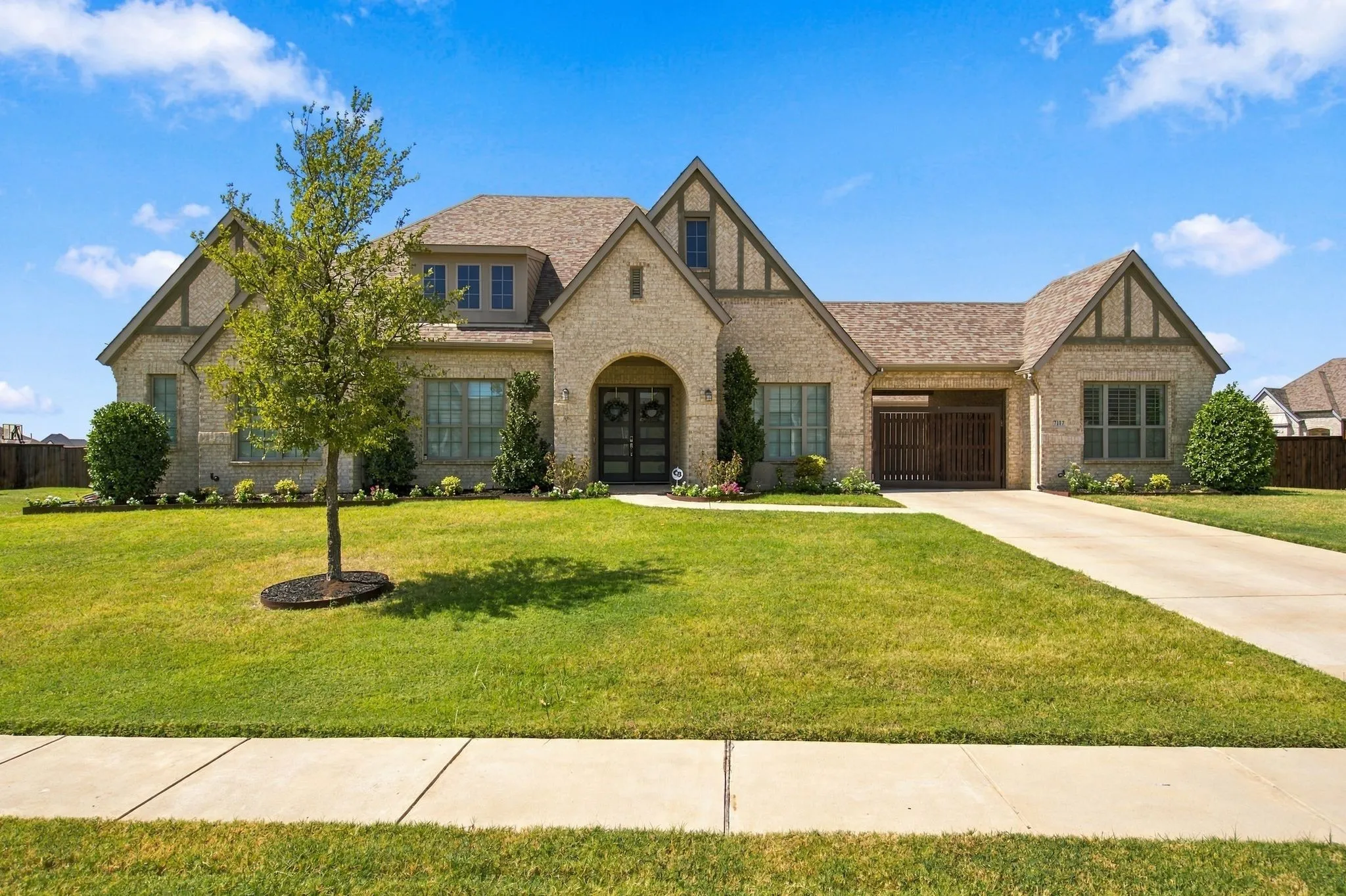 Single Family Residence For Sale in Denton County , 7117 Eagles Ridge Court, Argyle, Texas 76226, 3 Bedroom, 5 Bathroom, 3 Garage spaces, 3,180 Sqft, built in 2019, mls#21390185, Real Estate Agent in Argyle, Homes For Sale in Denton county, Homes For Sale in Argyle, Realtor in Argyle Texas, Real Estate Brokerage Independent Realty Texas, Luminita Cordes Realtor
