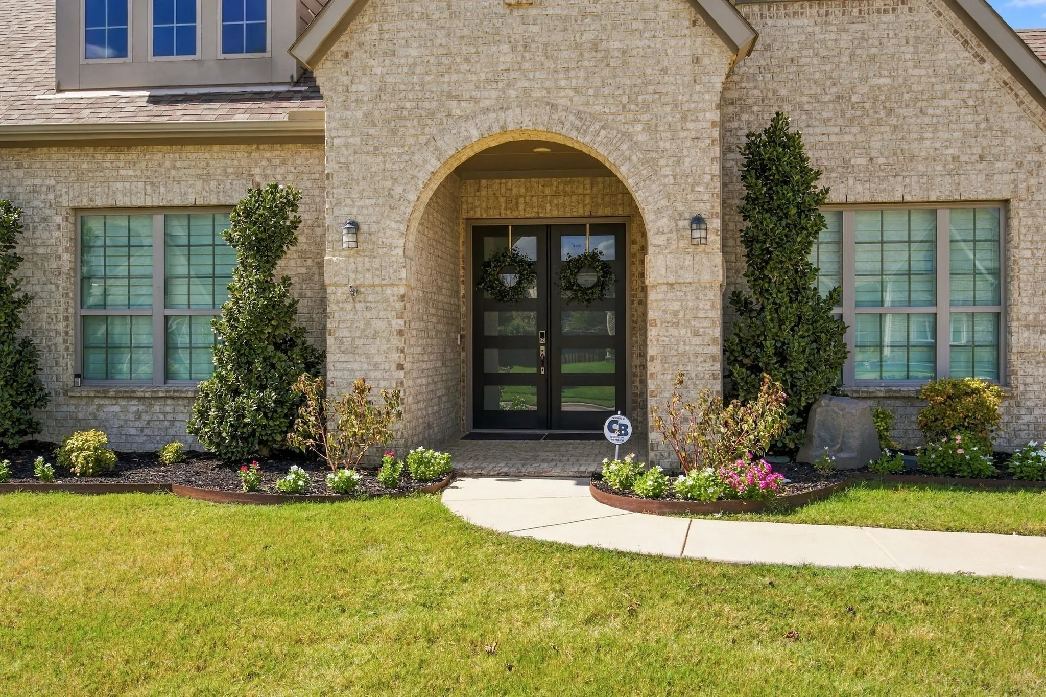 Single Family Residence For Sale in Denton County , 7117 Eagles Ridge Court, Argyle, Texas 76226, 3 Bedroom, 5 Bathroom, 3 Garage spaces, 3,180 Sqft, built in 2019, mls#21390185, Real Estate Agent in Argyle, Homes For Sale in Denton county, Homes For Sale in Argyle, Realtor in Argyle Texas, Real Estate Brokerage Independent Realty Texas, Luminita Cordes Realtor
