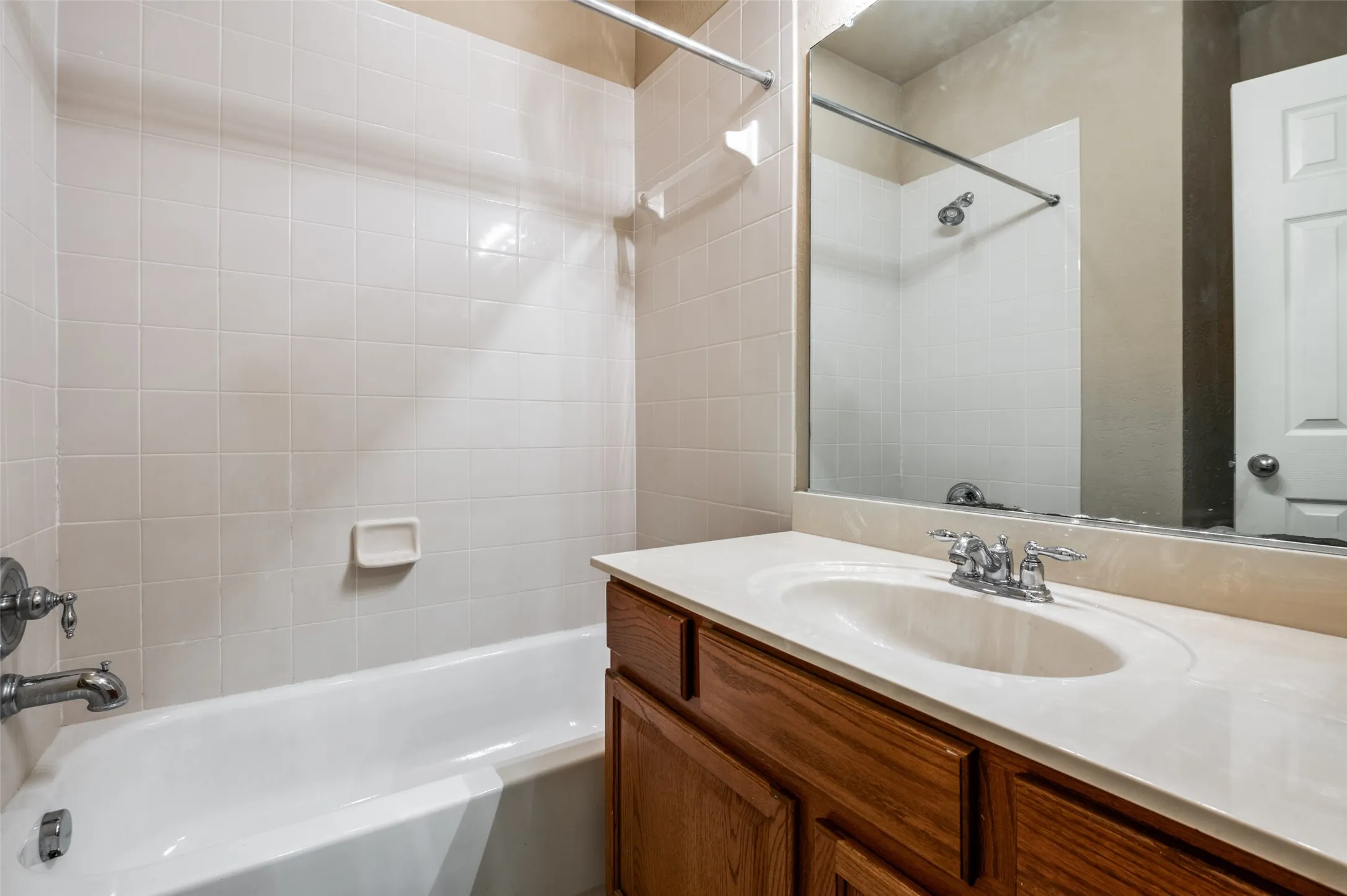 Downstairs full bathroom