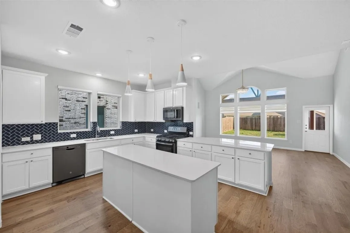 Single Family Residence For Rent in Collin County , 1814 Cedar Orchid Way, Wylie, Texas 75098, 4 Bedroom, 4 Bathroom, 2 Garage spaces, 2,707 Sqft, built in 2020, mls#21390289, Real Estate Agent in Wylie, Homes For Rent in Collin county, Homes For Rent in Wylie, Realtor in Wylie Texas, Real Estate Brokerage Independent Realty Texas, Luminita Cordes Realtor