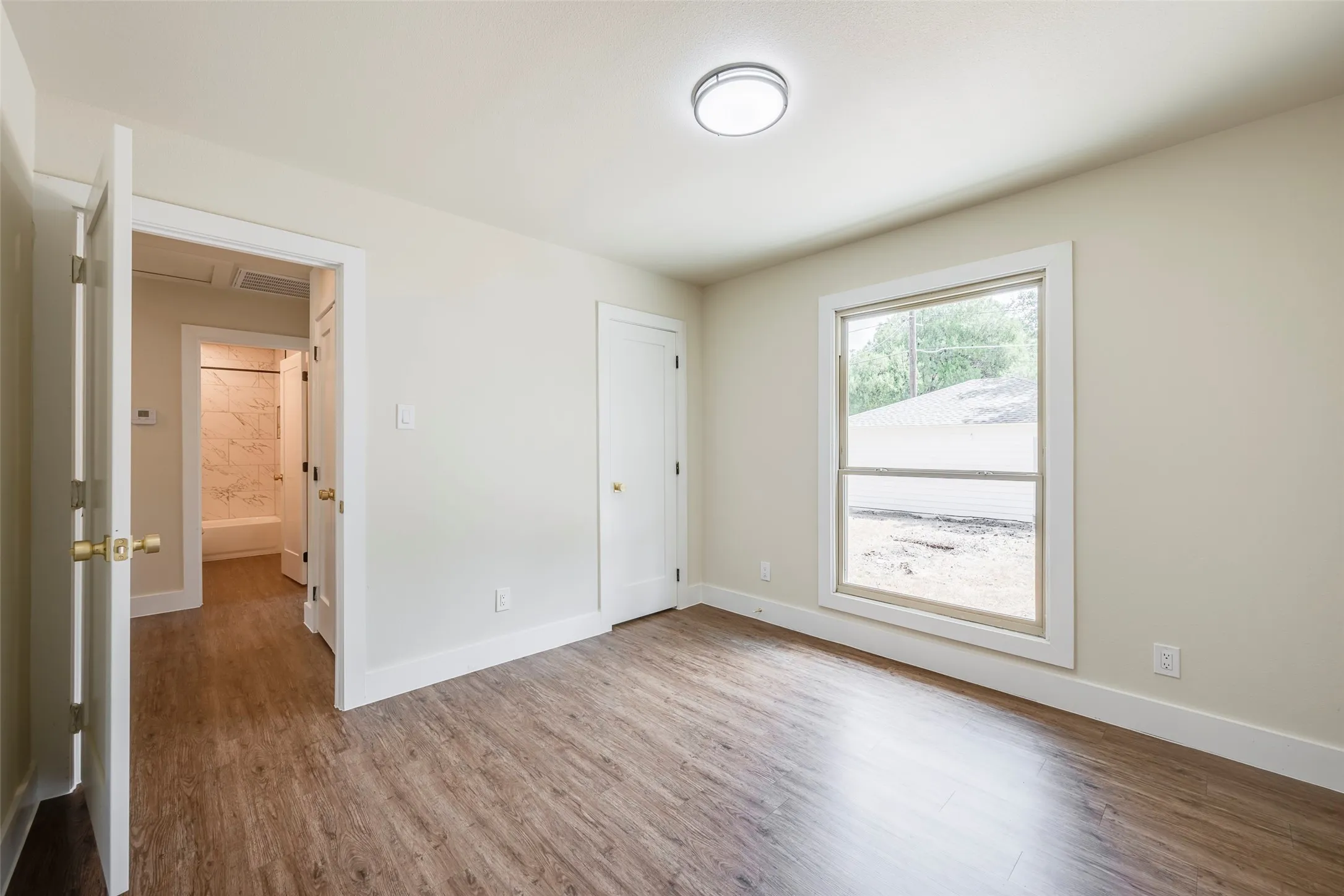Single Family Residence For Sale in Dallas County , 10256 Casa View Drive, Dallas, Texas 75228, 3 Bedroom, 2 Bathroom, 2 Garage spaces, 1,239 Sqft, built in 1953, mls#21390295, Real Estate Agent in Dallas, Homes For Sale in Dallas county, Homes For Sale in Dallas, Realtor in Dallas Texas, Real Estate Brokerage Independent Realty Texas, Luminita Cordes Realtor