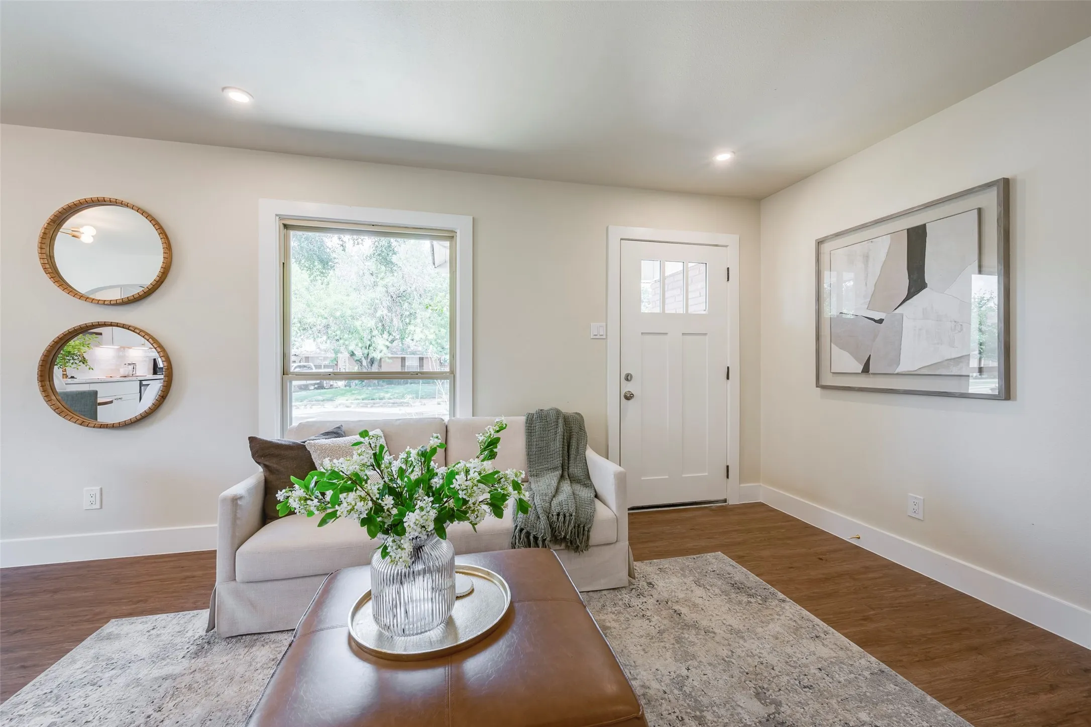 Single Family Residence For Sale in Dallas County , 10256 Casa View Drive, Dallas, Texas 75228, 3 Bedroom, 2 Bathroom, 2 Garage spaces, 1,239 Sqft, built in 1953, mls#21390295, Real Estate Agent in Dallas, Homes For Sale in Dallas county, Homes For Sale in Dallas, Realtor in Dallas Texas, Real Estate Brokerage Independent Realty Texas, Luminita Cordes Realtor