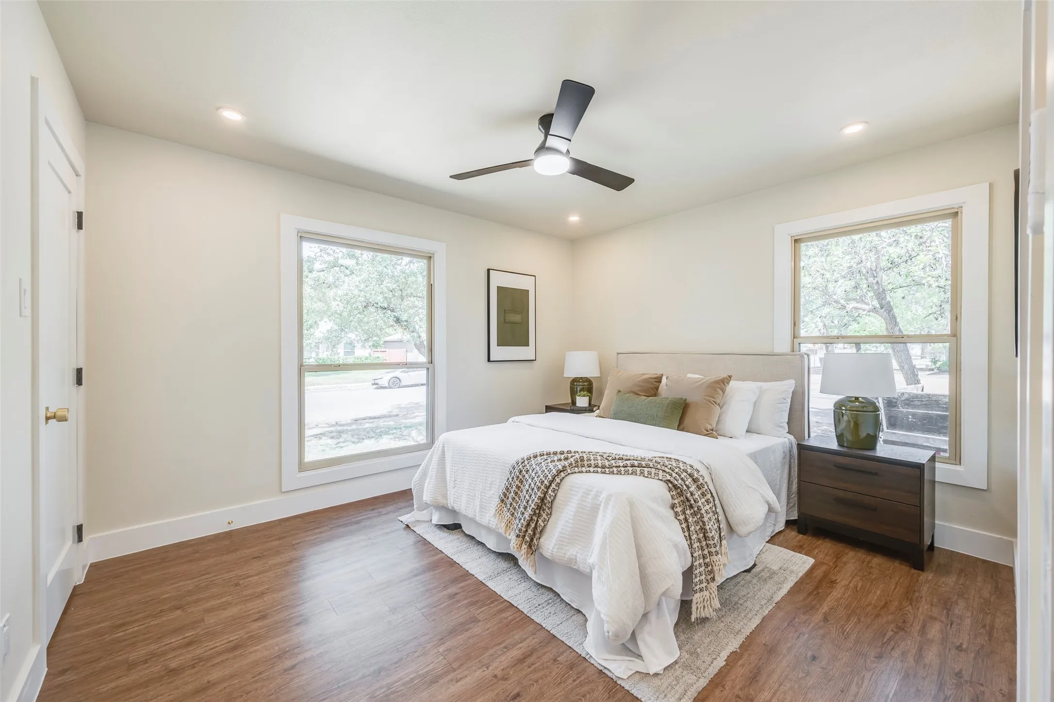 Single Family Residence For Sale in Dallas County , 10256 Casa View Drive, Dallas, Texas 75228, 3 Bedroom, 2 Bathroom, 2 Garage spaces, 1,239 Sqft, built in 1953, mls#21390295, Real Estate Agent in Dallas, Homes For Sale in Dallas county, Homes For Sale in Dallas, Realtor in Dallas Texas, Real Estate Brokerage Independent Realty Texas, Luminita Cordes Realtor