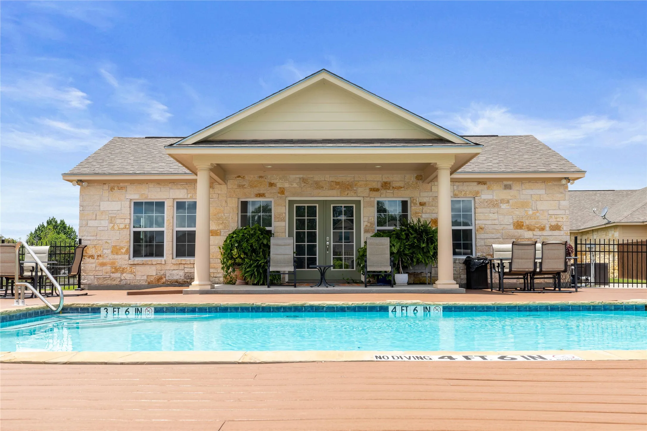 Condominium For Sale in Brown County , 1415 Waterstone Drive, Brownwood, Texas 76801, 3 Bedroom, 2 Bathroom, 2 Garage spaces, 1,520 Sqft, built in 2020, mls#21391023, Real Estate Agent in Brownwood, Homes For Sale in Brown county, Homes For Sale in Brownwood, Realtor in Brownwood Texas, Real Estate Brokerage Independent Realty Texas, Luminita Cordes Realtor