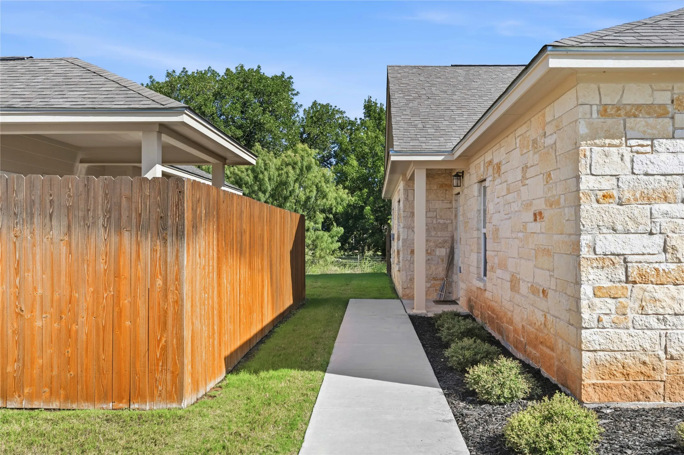 Condominium For Sale in Brown County , 1415 Waterstone Drive, Brownwood, Texas 76801, 3 Bedroom, 2 Bathroom, 2 Garage spaces, 1,520 Sqft, built in 2020, mls#21391023, Real Estate Agent in Brownwood, Homes For Sale in Brown county, Homes For Sale in Brownwood, Realtor in Brownwood Texas, Real Estate Brokerage Independent Realty Texas, Luminita Cordes Realtor