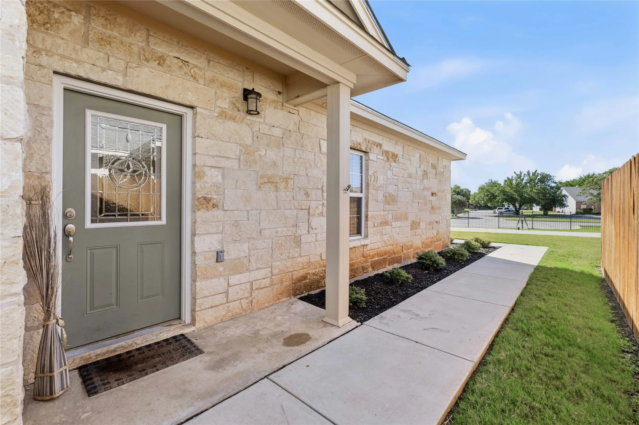 Condominium For Sale in Brown County , 1415 Waterstone Drive, Brownwood, Texas 76801, 3 Bedroom, 2 Bathroom, 2 Garage spaces, 1,520 Sqft, built in 2020, mls#21391023, Real Estate Agent in Brownwood, Homes For Sale in Brown county, Homes For Sale in Brownwood, Realtor in Brownwood Texas, Real Estate Brokerage Independent Realty Texas, Luminita Cordes Realtor