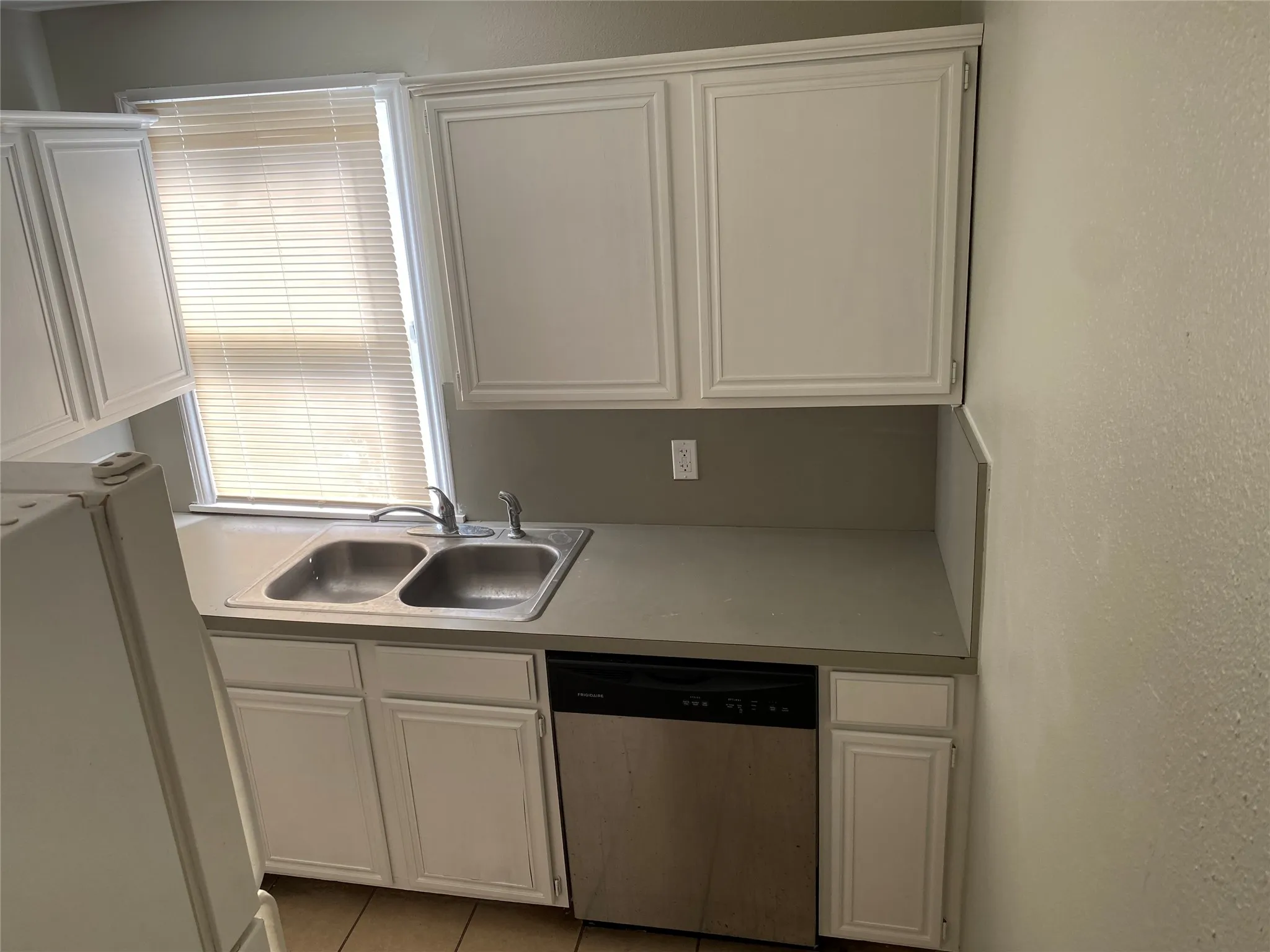 Apartment For Rent in Dallas County , 4936 Worth Street E, Dallas, Texas 75214, 1 Bedroom, 1 Bathroom, Garage spaces, 585 Sqft, built in 1909, mls#21374015, Real Estate Agent in Dallas, Homes For Rent in Dallas county, Homes For Rent in Dallas, Realtor in Dallas Texas, Real Estate Brokerage Independent Realty Texas, Luminita Cordes Realtor