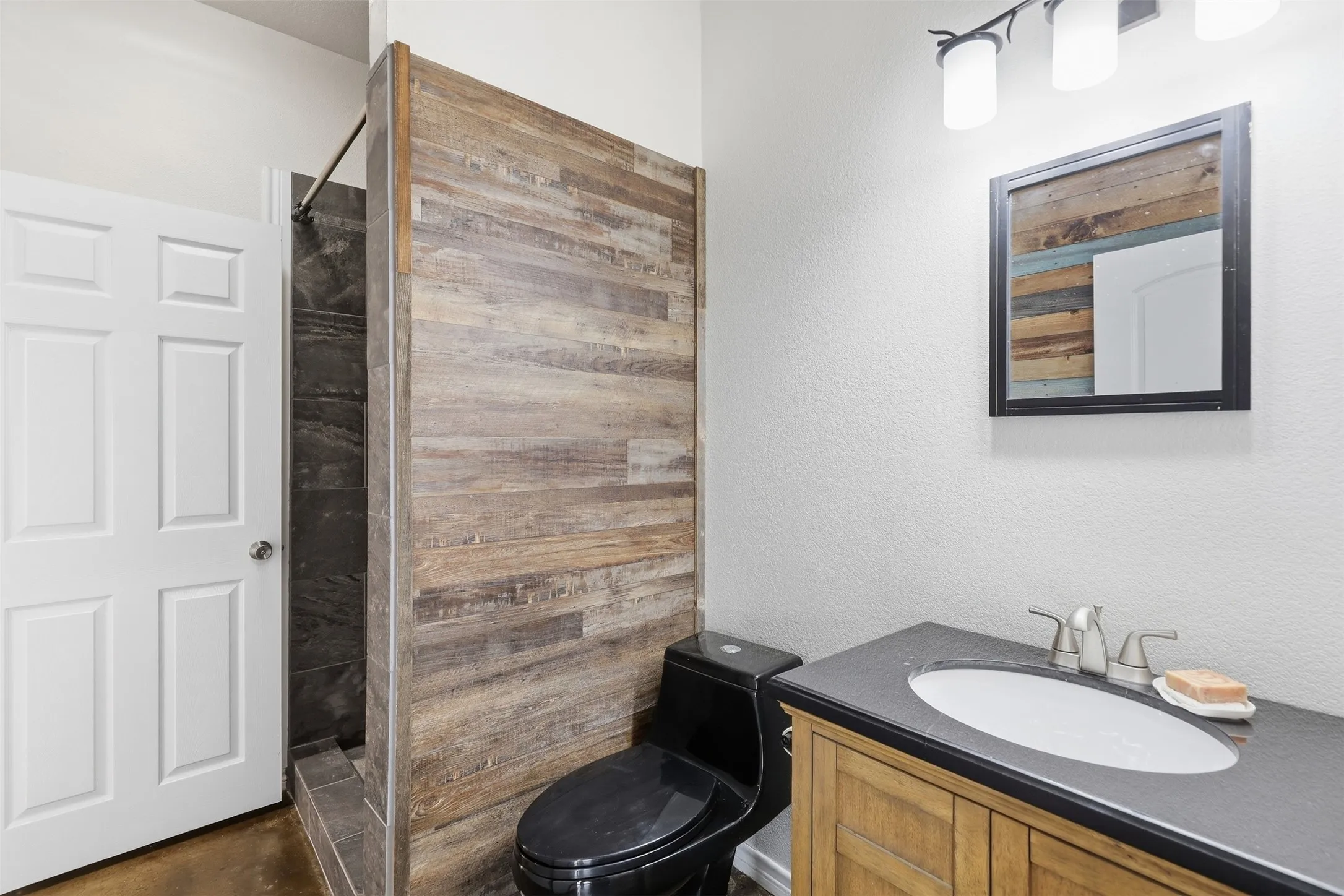 Single Family Residence For Sale in Parker County , 3933 Sarra Lane, Springtown, Texas 76082, 1 Bedroom, 2 Bathroom, 2 Garage spaces, 2,880 Sqft, built in 2021, mls#21388242, Real Estate Agent in Springtown, Homes For Sale in Parker county, Homes For Sale in Springtown, Realtor in Springtown Texas, Real Estate Brokerage Independent Realty Texas, Luminita Cordes Realtor