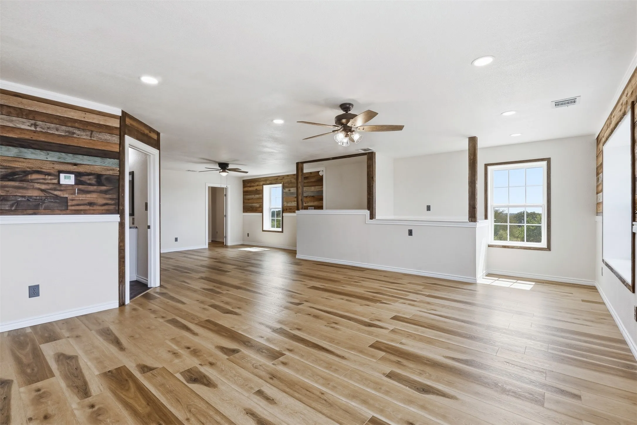 Single Family Residence For Sale in Parker County , 3933 Sarra Lane, Springtown, Texas 76082, 1 Bedroom, 2 Bathroom, 2 Garage spaces, 2,880 Sqft, built in 2021, mls#21388242, Real Estate Agent in Springtown, Homes For Sale in Parker county, Homes For Sale in Springtown, Realtor in Springtown Texas, Real Estate Brokerage Independent Realty Texas, Luminita Cordes Realtor