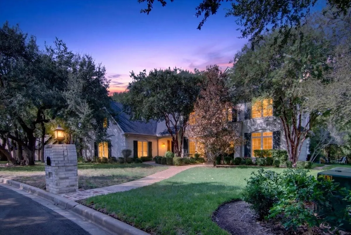 Single Family Residence For Sale in Mc Lennan County , 141 Shady Trail, Mc Gregor, Texas 76657, 4 Bedroom, 4 Bathroom, 3 Garage spaces, 4,441 Sqft, built in 2005, mls#21382540, Real Estate Agent in Mc Gregor, Homes For Sale in Mc Lennan county, Homes For Sale in Mc Gregor, Realtor in Mc Gregor Texas, Real Estate Brokerage Independent Realty Texas, Luminita Cordes Realtor