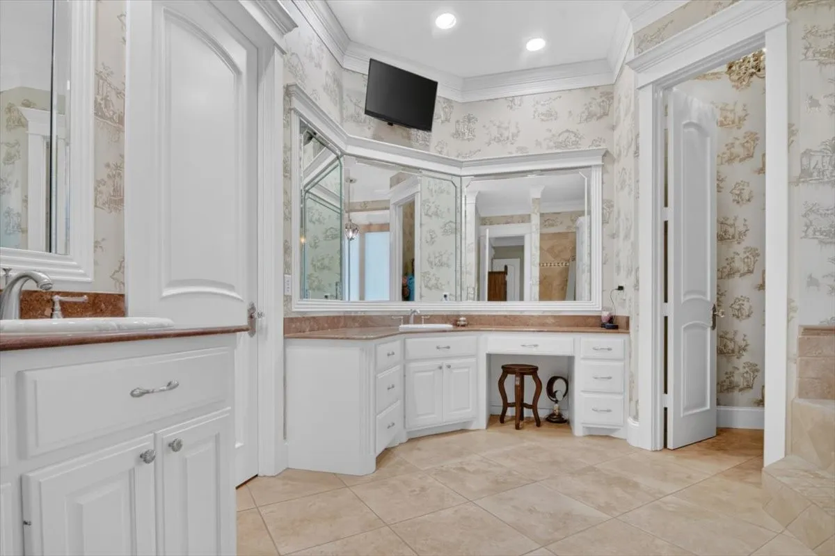 Single Family Residence For Sale in Mc Lennan County , 141 Shady Trail, Mc Gregor, Texas 76657, 4 Bedroom, 4 Bathroom, 3 Garage spaces, 4,441 Sqft, built in 2005, mls#21382540, Real Estate Agent in Mc Gregor, Homes For Sale in Mc Lennan county, Homes For Sale in Mc Gregor, Realtor in Mc Gregor Texas, Real Estate Brokerage Independent Realty Texas, Luminita Cordes Realtor