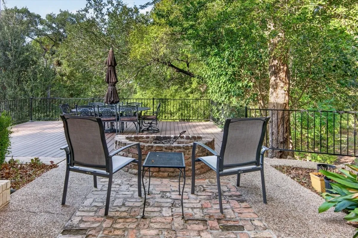 Single Family Residence For Sale in Mc Lennan County , 141 Shady Trail, Mc Gregor, Texas 76657, 4 Bedroom, 4 Bathroom, 3 Garage spaces, 4,441 Sqft, built in 2005, mls#21382540, Real Estate Agent in Mc Gregor, Homes For Sale in Mc Lennan county, Homes For Sale in Mc Gregor, Realtor in Mc Gregor Texas, Real Estate Brokerage Independent Realty Texas, Luminita Cordes Realtor