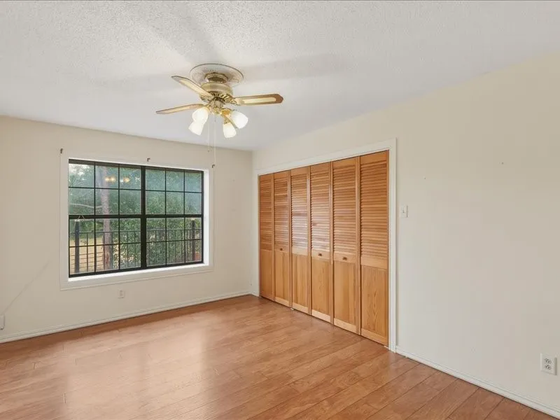 Single Family Residence For Sale in Johnson County , 3604 Conveyor Drive, Burleson, Texas 76028, 5 Bedroom, 4 Bathroom, 2 Garage spaces, 4,780 Sqft, built in 1988, mls#21388095, Real Estate Agent in Burleson, Homes For Sale in Johnson county, Homes For Sale in Burleson, Realtor in Burleson Texas, Real Estate Brokerage Independent Realty Texas, Luminita Cordes Realtor
